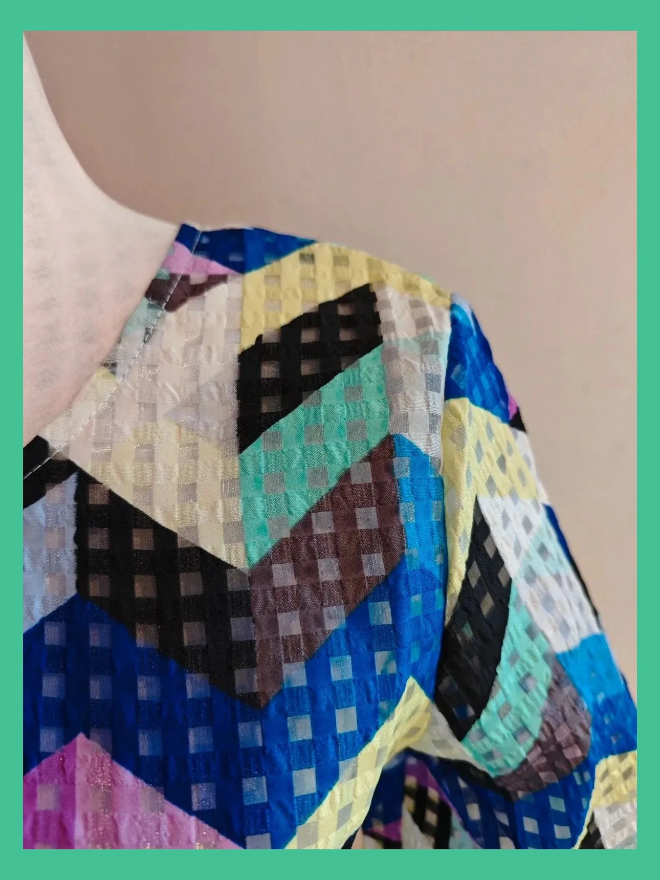 🌺 Original lusa con estampado geometrico multicolor con cuadritos semitransparentes – Luisa J&J – taille M / 38 / 10 3