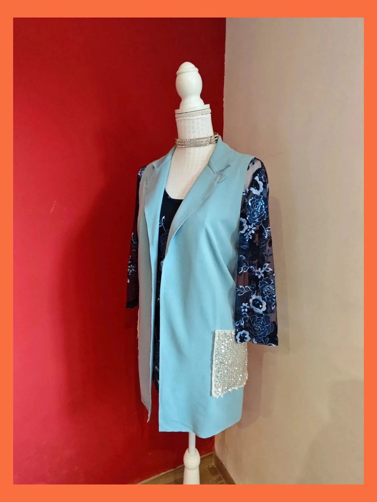 🌺 Chaleco blazer de vestir azul clarito y bolsillos con lentejuelas plateadas