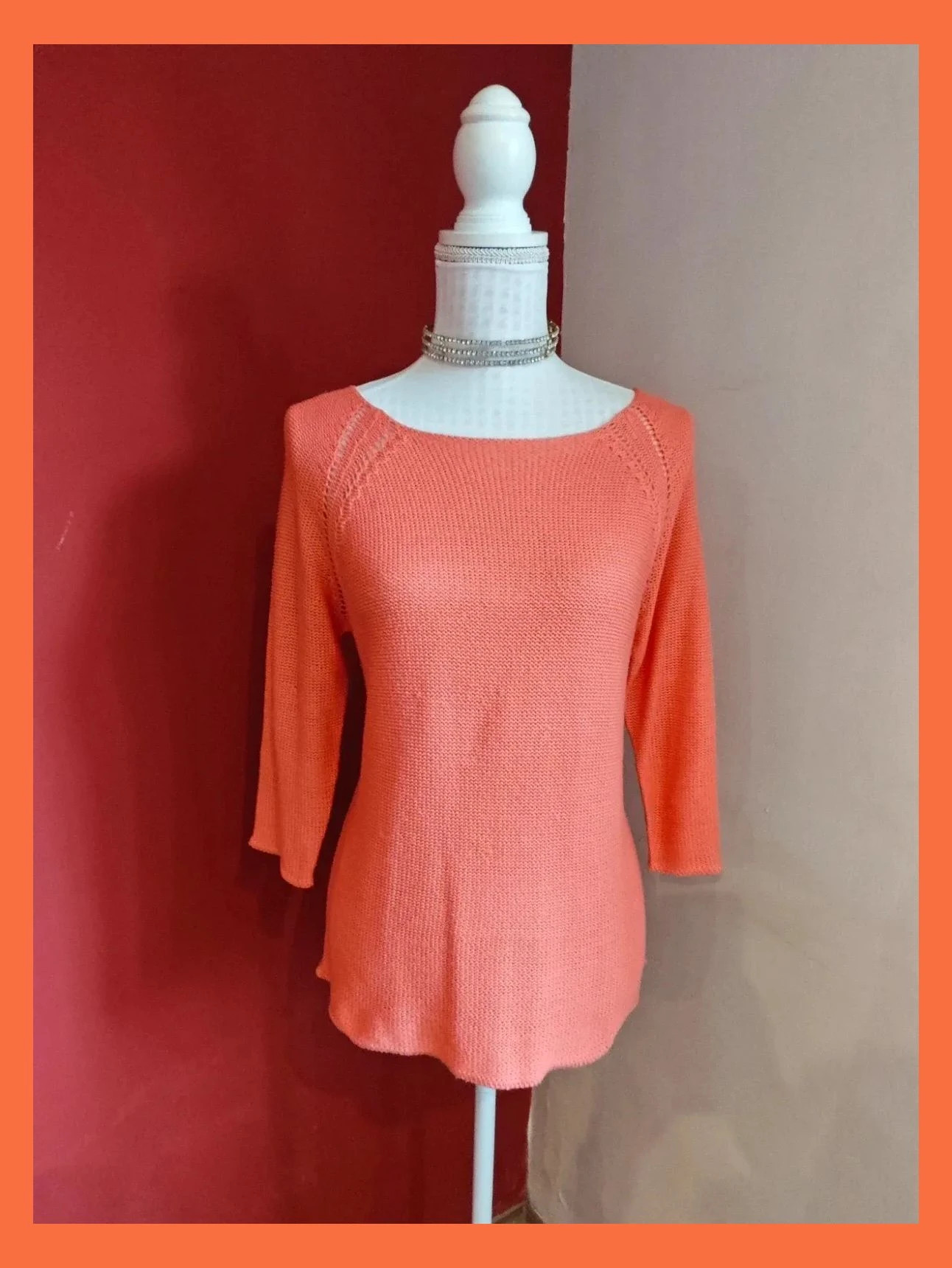 🌺 Camiseta de punto tono coral con bajo redondeado