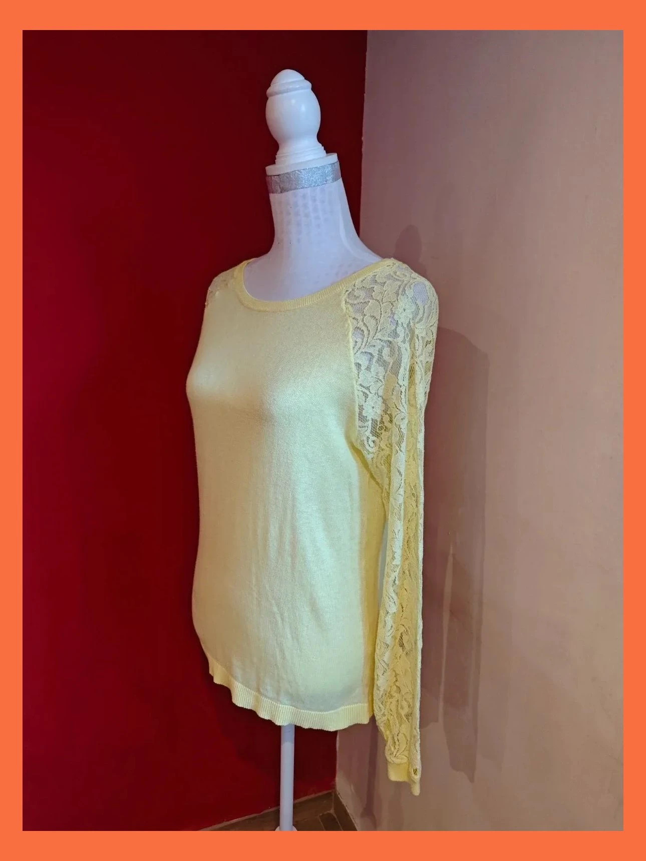 🌺Jersey fino color amarillo claro con mangas de blonda, talla M – Fórmula Joven – taille M / 38 / 10 3