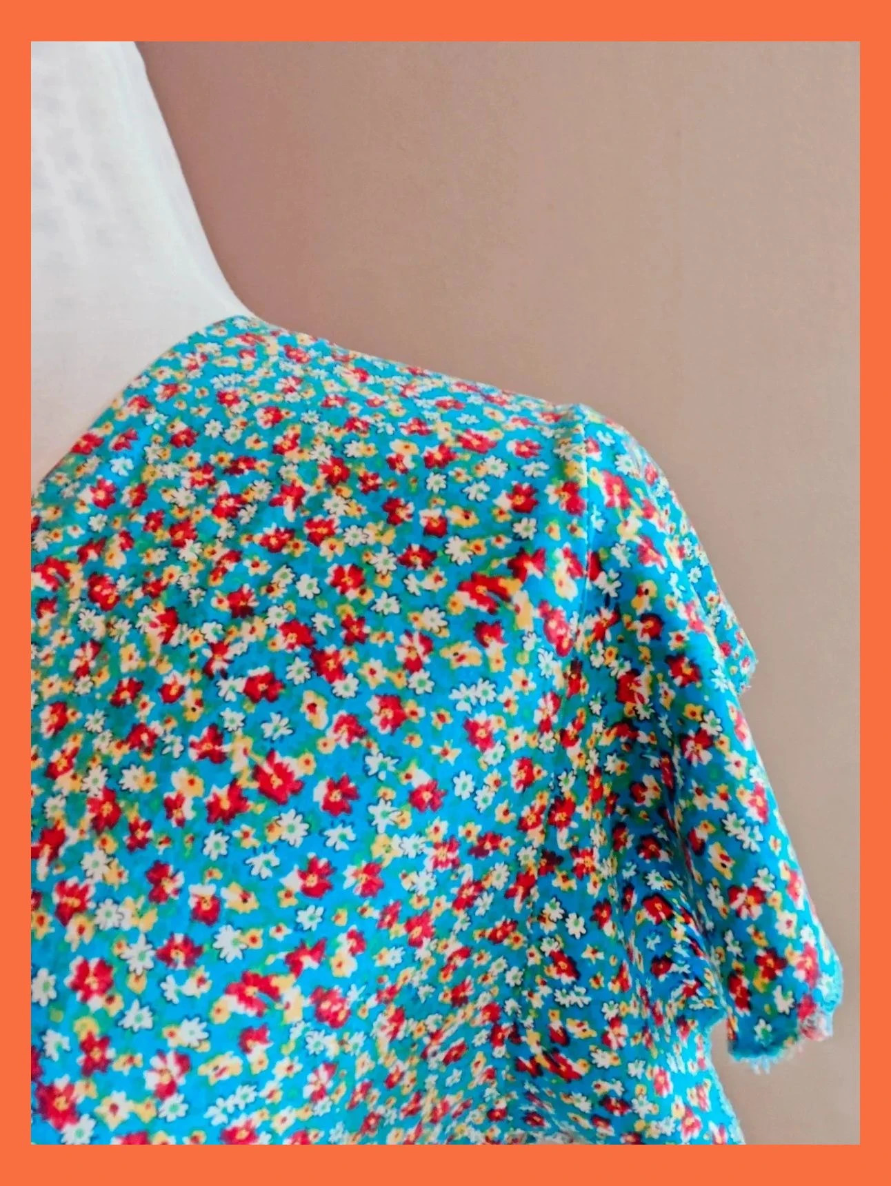 🌺 Vestido ligero azul con florecitas cruzado delante con lazo alrededor de la cintura – M-Made in Italy – taille L / 40 / 12 4