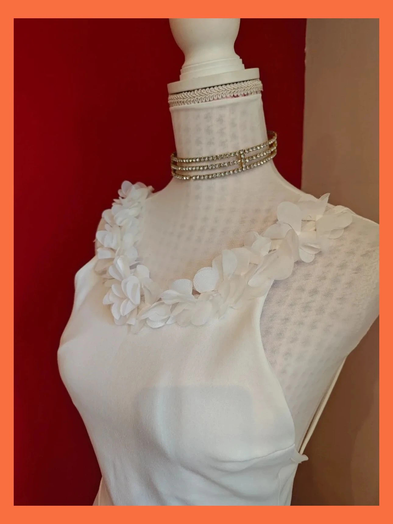 🎁 Espectacular vestido blanco con flores de gasa en escote y tirante trasero – Vintage Girl – taille S / 36 / 8 4