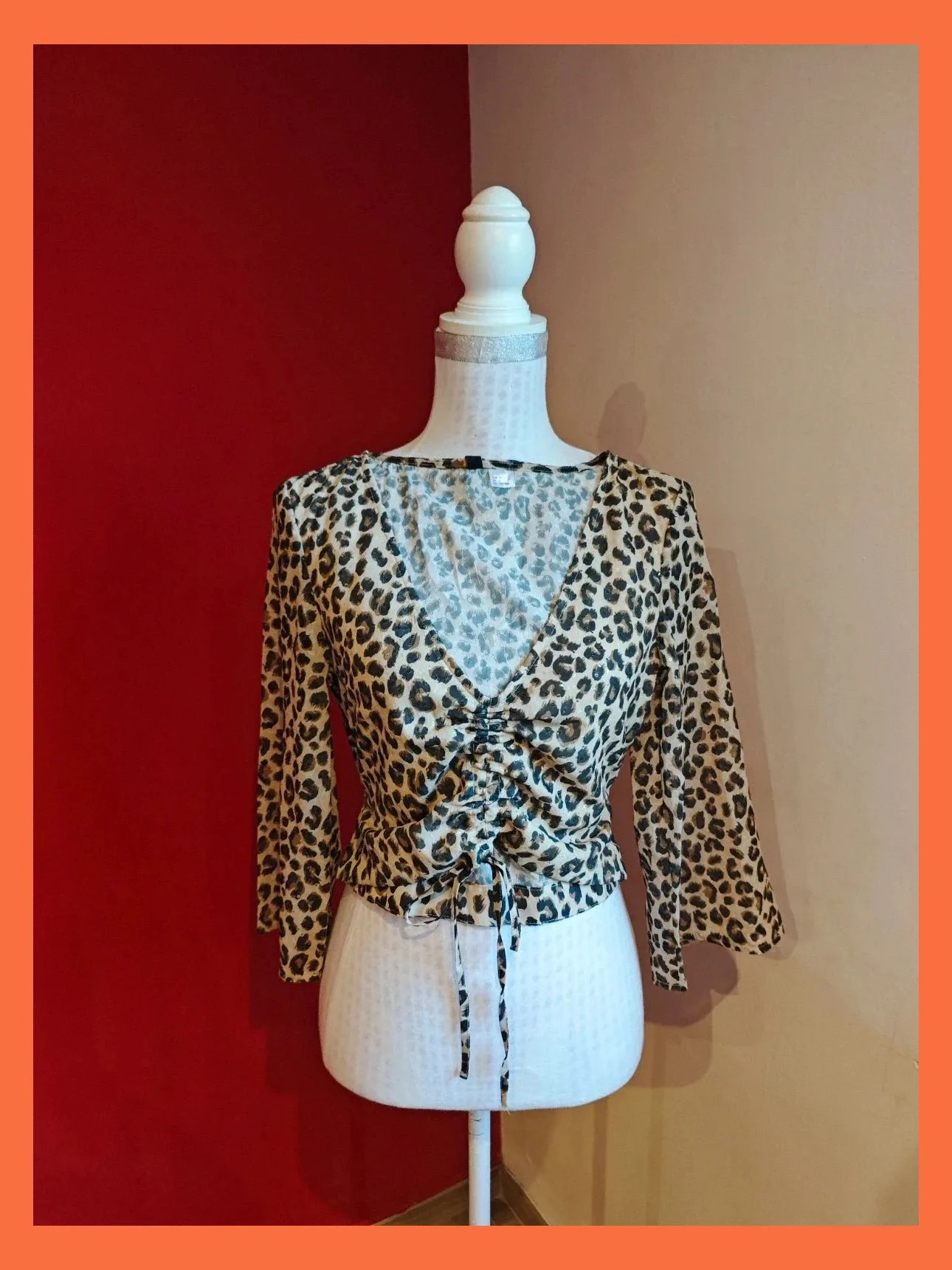 🌺Crop top estampado animal print con lentejuelas transparentes el lazo delante para fruncir