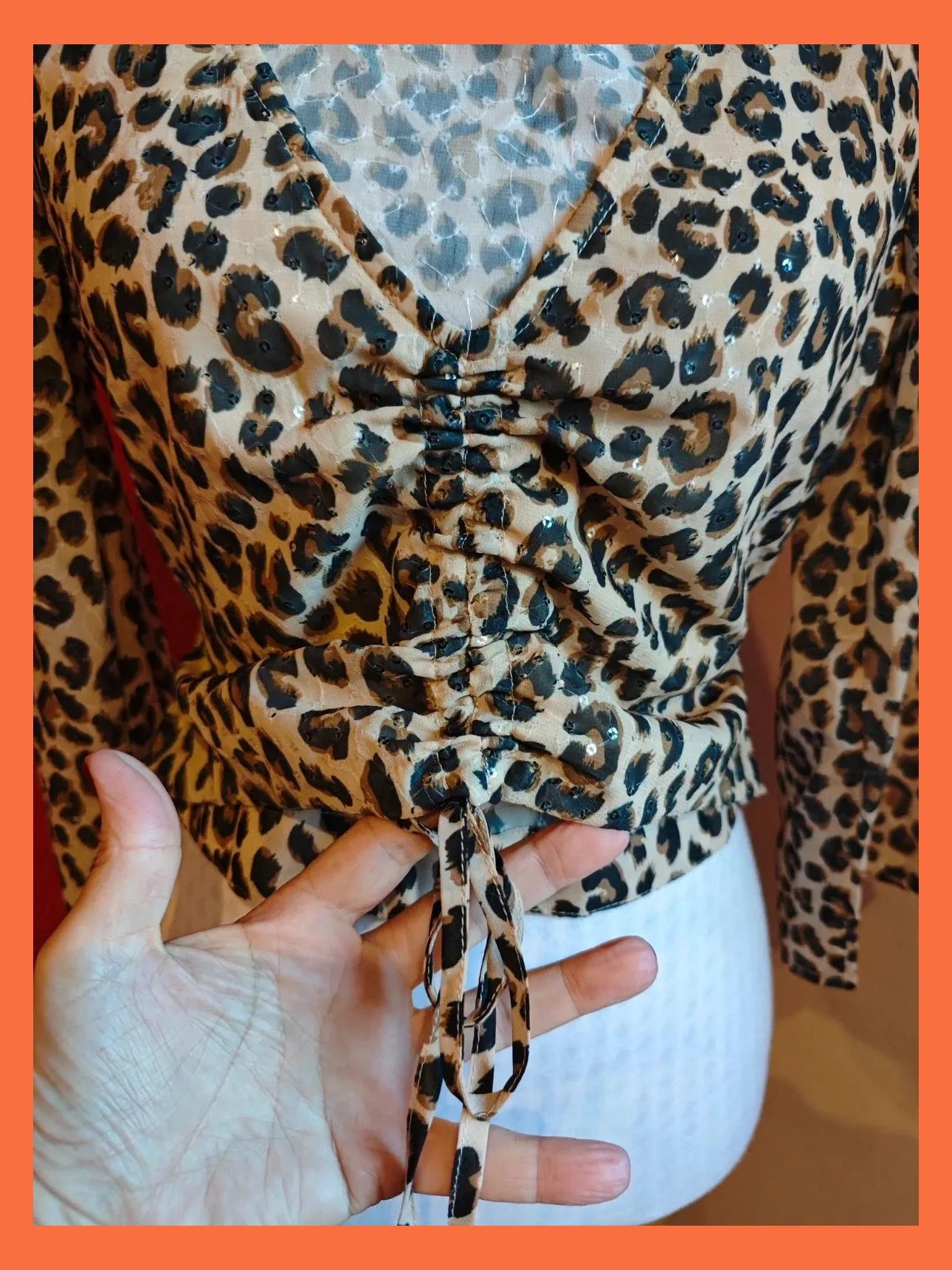 🌺Crop top estampado animal print con lentejuelas transparentes el lazo delante para fruncir – H&M Divided – taille XS / 34 / 6 3