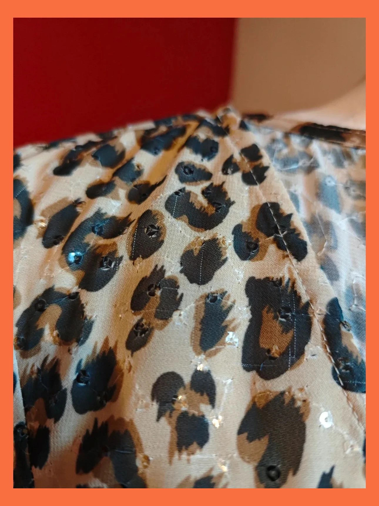 🌺Crop top estampado animal print con lentejuelas transparentes el lazo delante para fruncir – H&M Divided – taille XS / 34 / 6 5