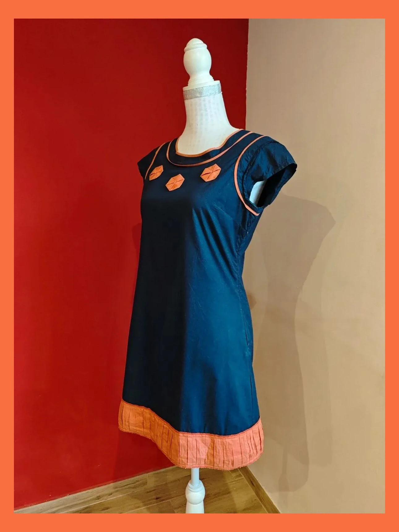 🌺 Original vestido de algodón azul marino con detalles en naranja, de Trucco – Trucco – taille M / 38 / 10 2