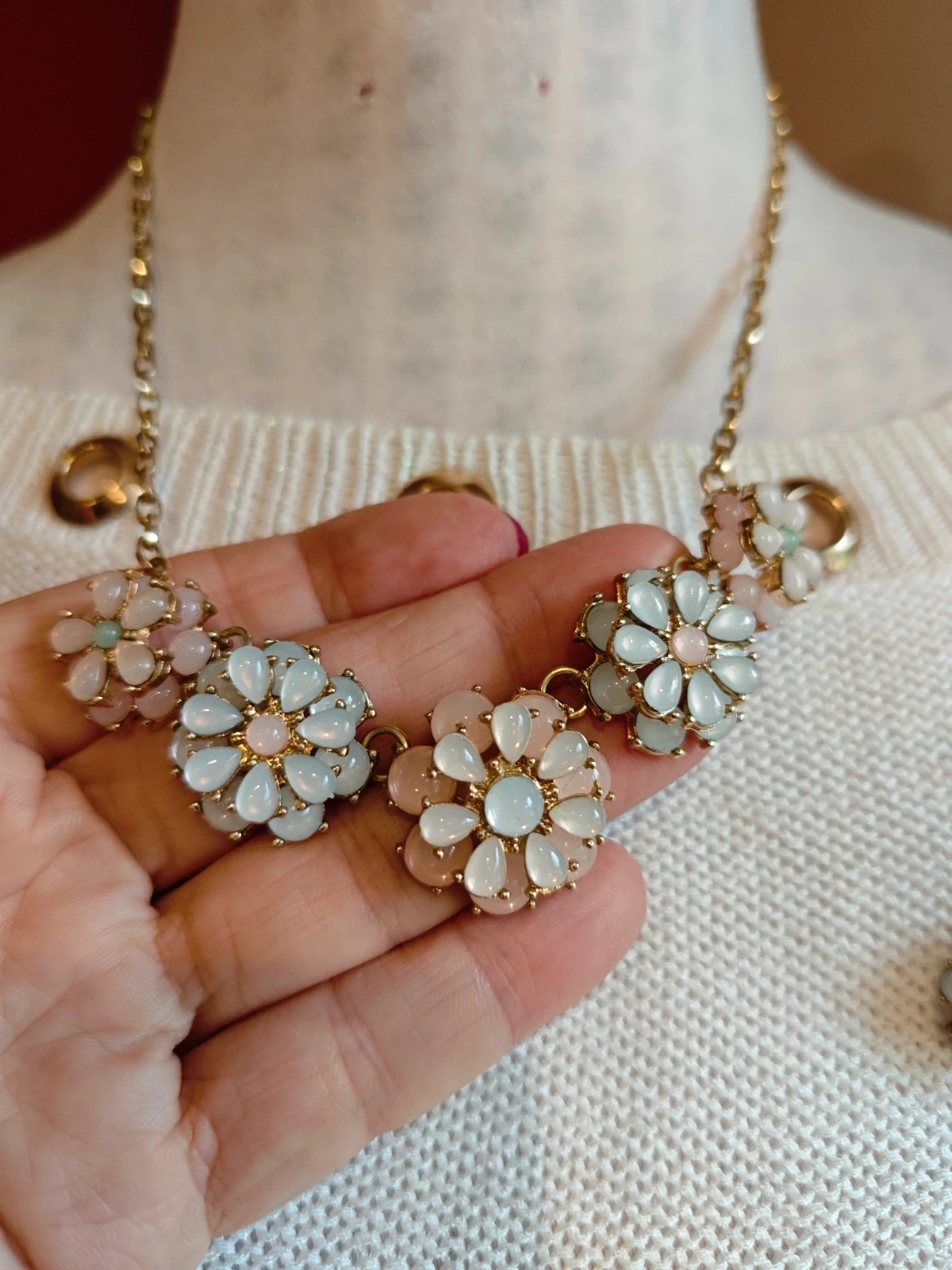 🌺 Conjunto de gargantilla, pulsera y pendientes con abalorios rosa y azul – Bijou Brigitte 3
