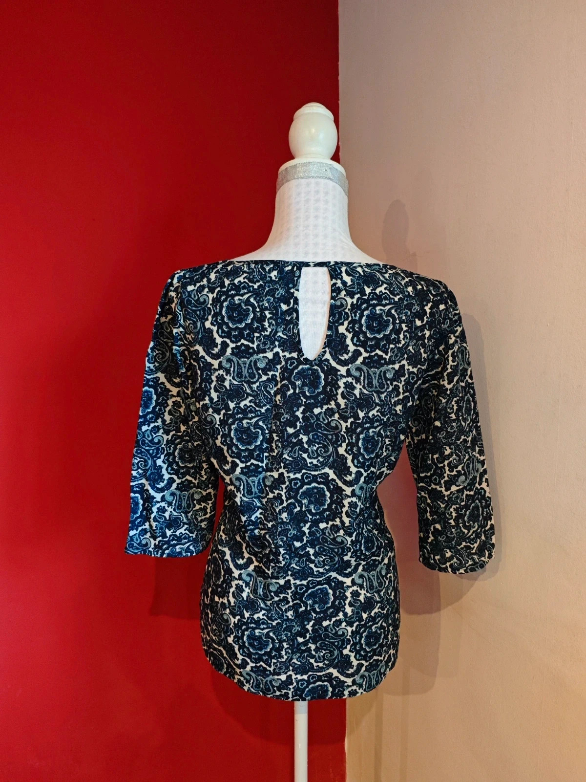 🌺Blusa estampado tonos azules y blancos, de Sfera, talla L – Sfera Casual – taille L / 40 / 12 5