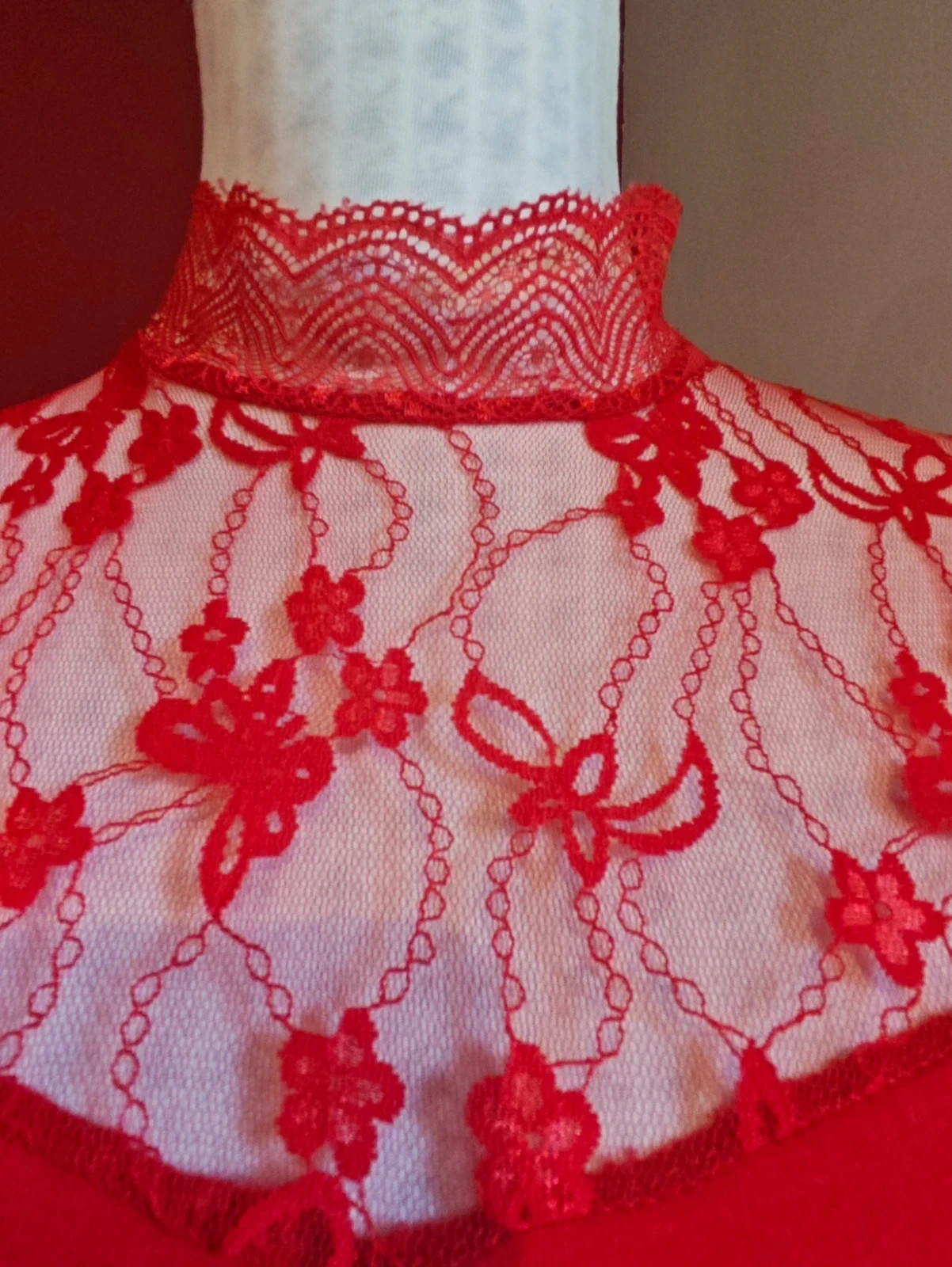 🌺Camiseta de algodón rojo con encaje en la parte de arriba – Vincenove – taille M / 38 / 10 3