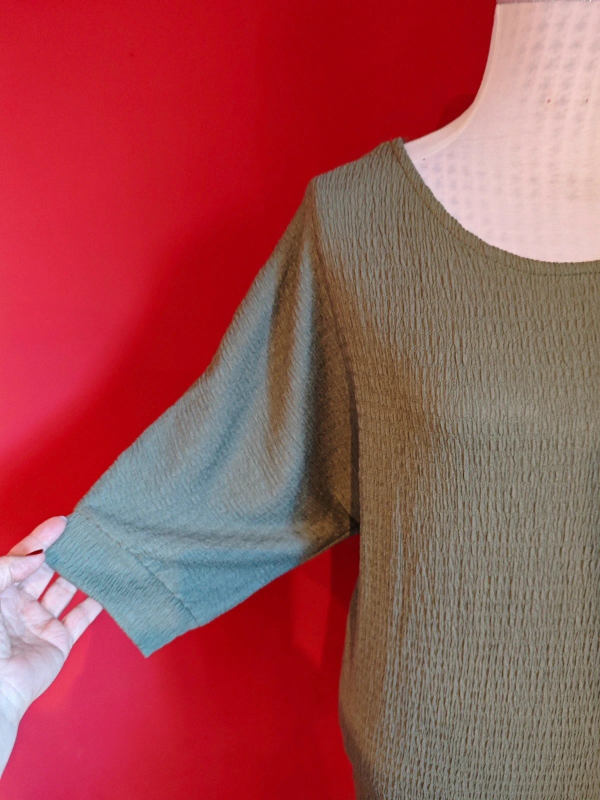🌺 Camiseta verde caqui de tela elástica arrugadita – New Collection – taille 5XL / 50 / 22 3