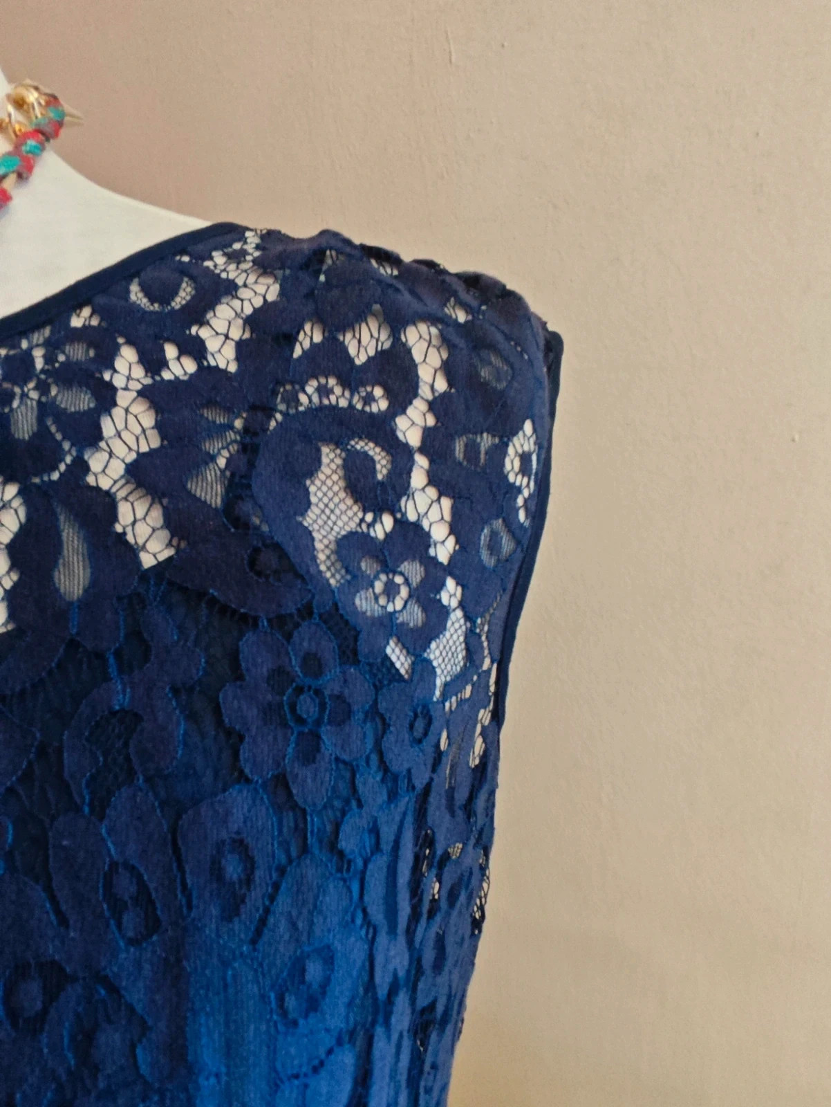 🌺 Elegantisimo vestido de gasa y blonda azul marino – Coast – taille L / 40 / 12 4