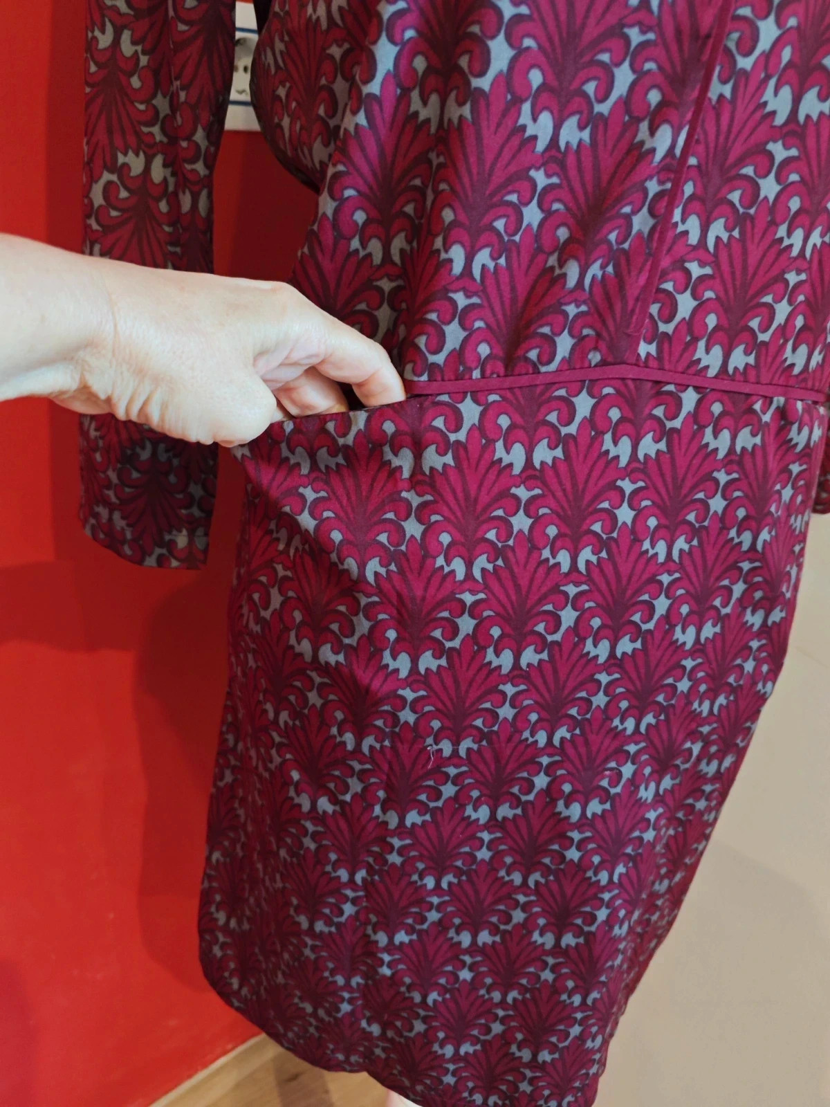 🌺 Bonito vestido fluido estampado granate y gris – Sfera – taille XL / 42 / 14 5
