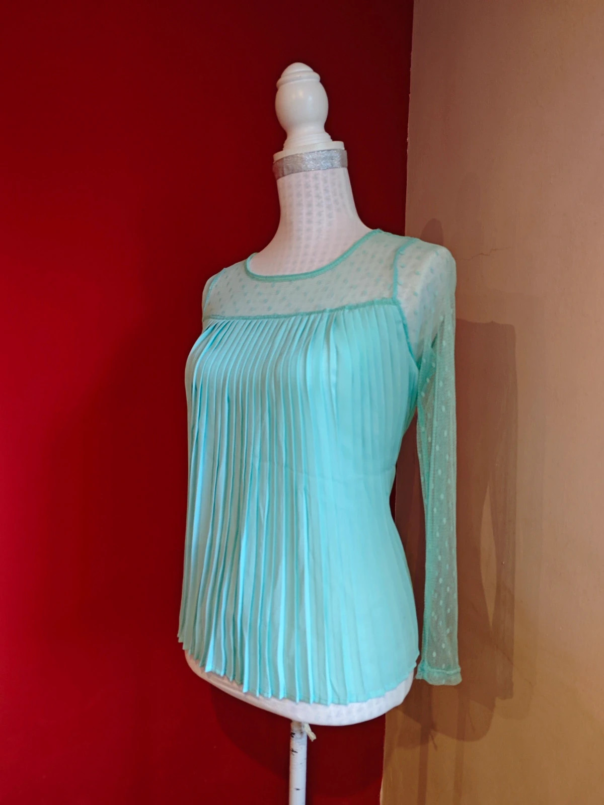 🌺Bonita blusa verde azulado clarito plisada con blonda en mangas y parte superior – Luc-Ce – taille L / 40 / 12 2