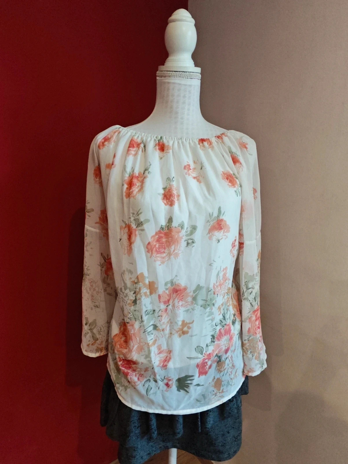 🌺Blusa de gasa blanca con estampado floral y escote elástico – taille XL / 42 / 14 4