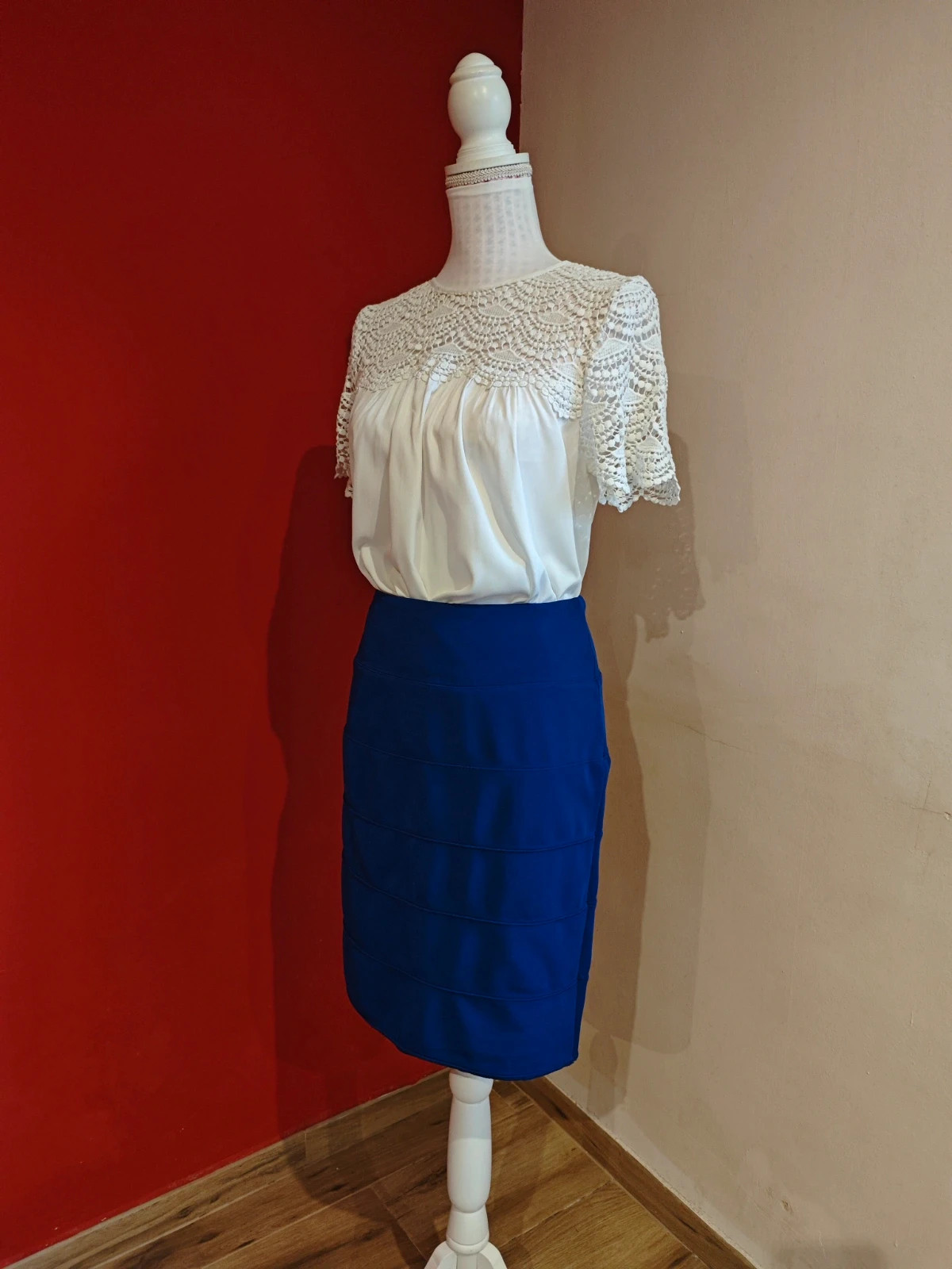 🌺Preciosa falda azulona ajustada con costuras horizontales – Osley – taille L / 40 / 12 4