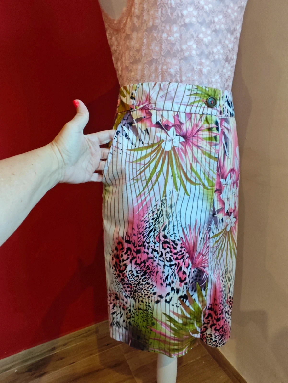 🌺Bonita falda entallada estampado multicolor con bolsillos – Vintage Dressing – taille L / 40 / 12 4