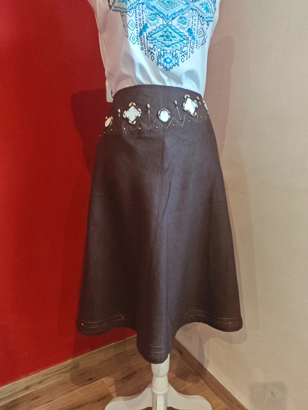 🌺Preciosa falda de lino y ramio marrón con piezas de madera y nácar en cintura – KY creation – taille L / 40 / 12 2