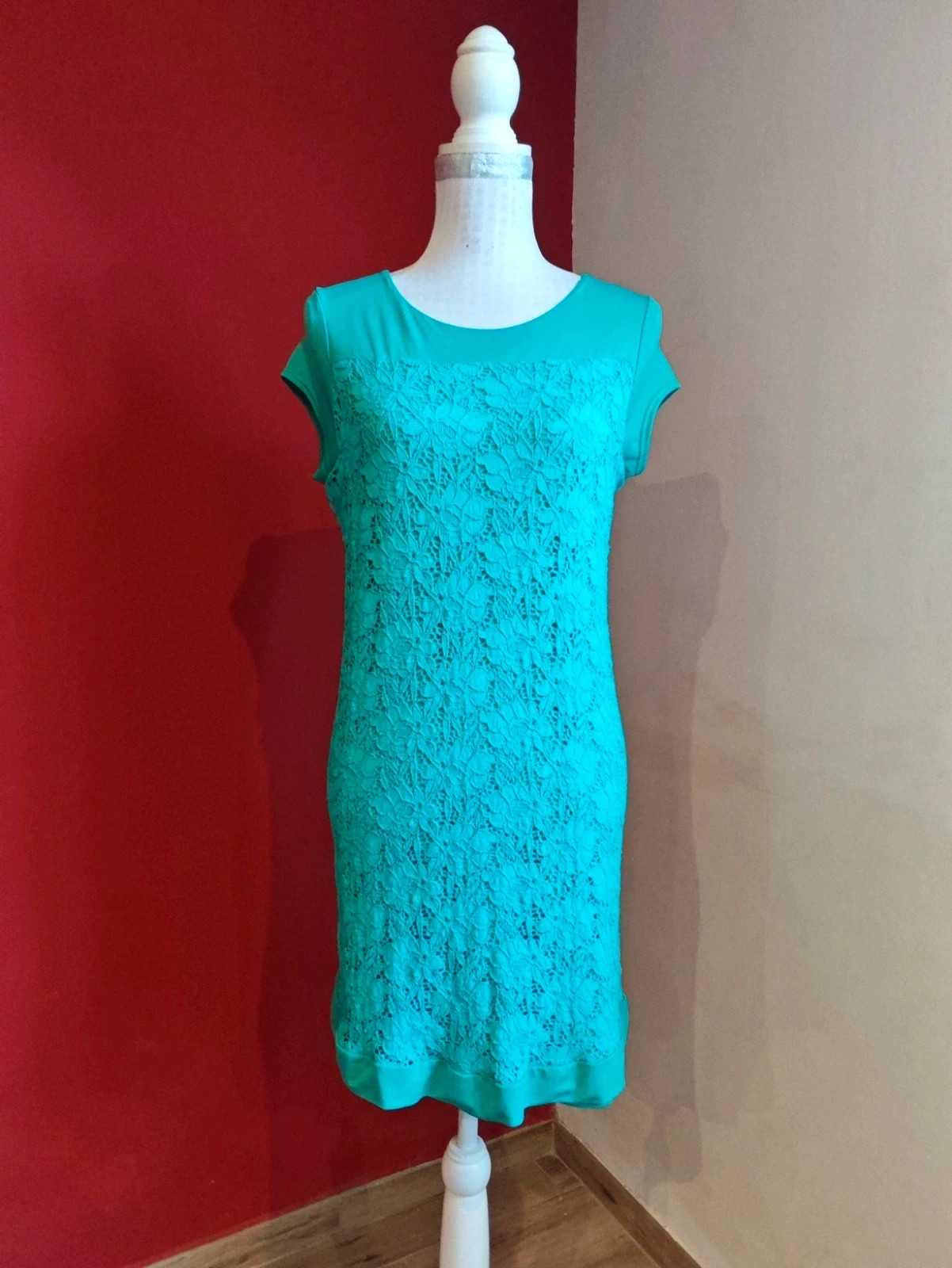 🌺 Bonito vestido de blonda elástica verde talla L – Mit Mat Mama – taille L / 40 / 12 2