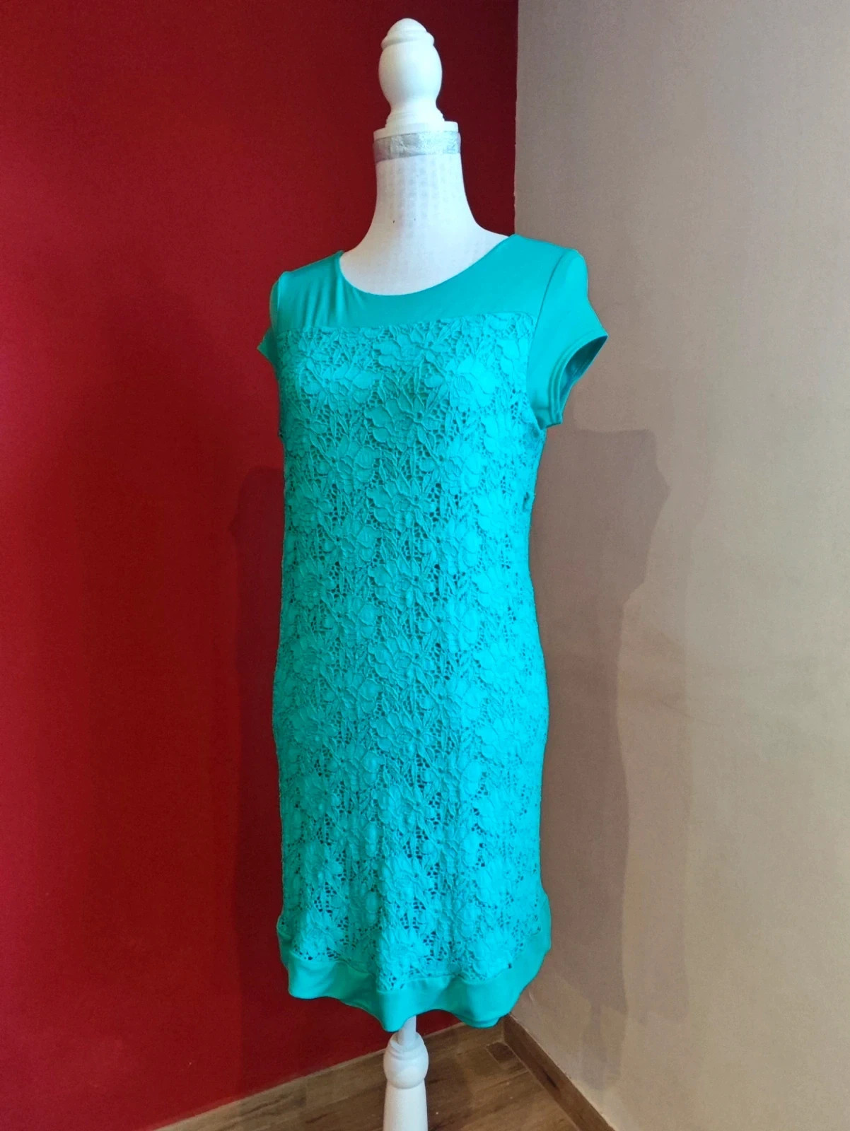 🌺 Bonito vestido de blonda elástica verde talla L – Mit Mat Mama – taille L / 40 / 12 3