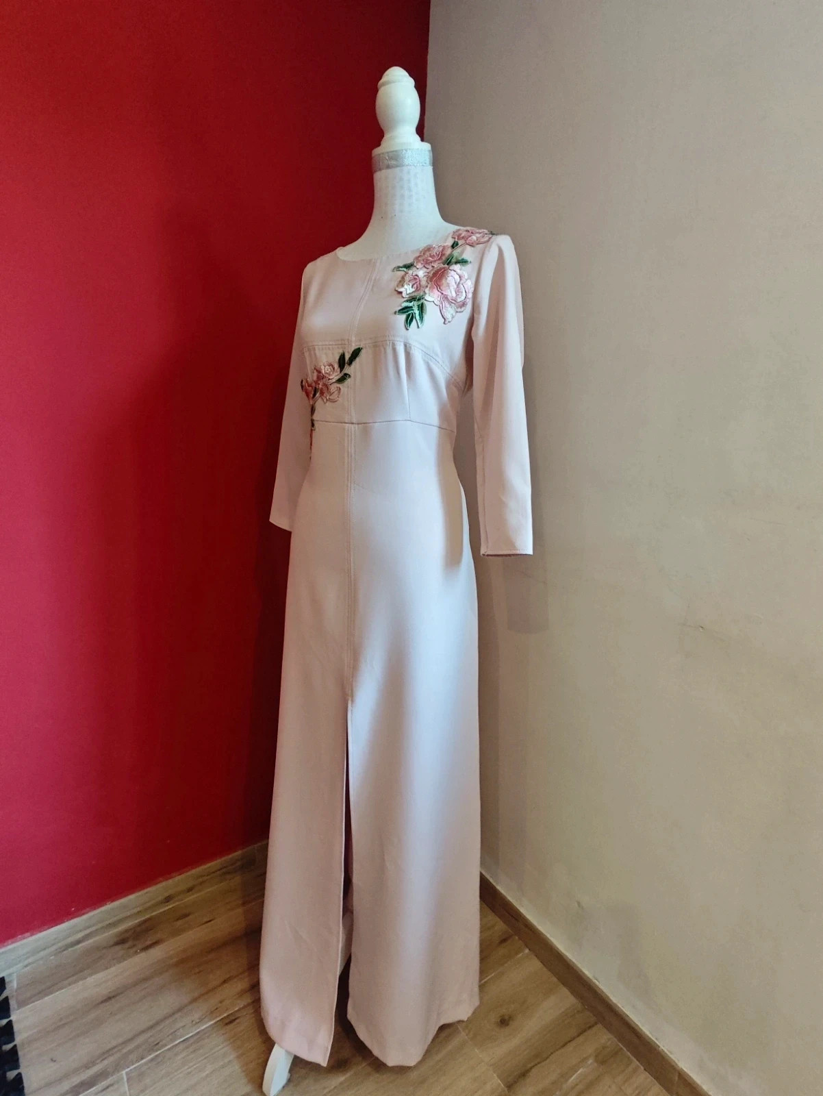 🌺Vestido largo para eventos super elegante, color rosa con aplicaciones bordadas – Munmo – taille XL / 42 / 14 3