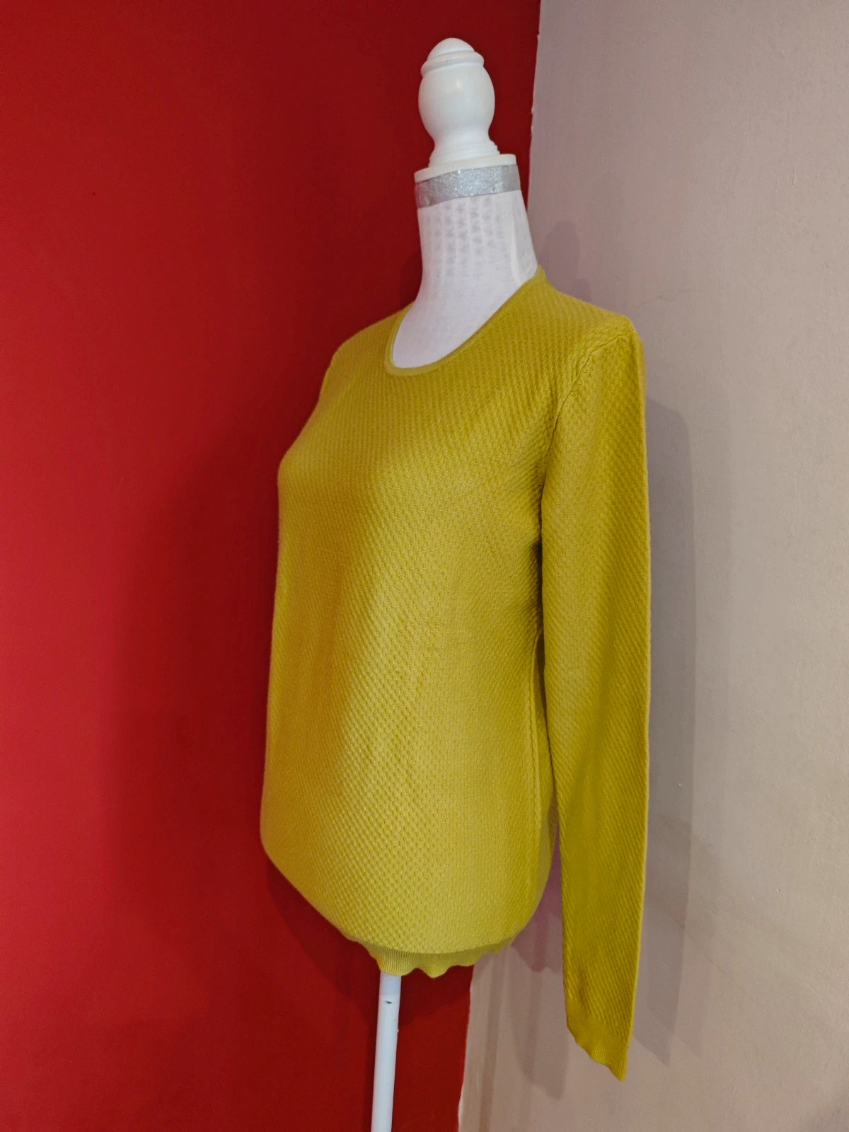 🌺 Jersey amarillo de punto con círculos en relieve – Mango – taille L / 40 / 12 3