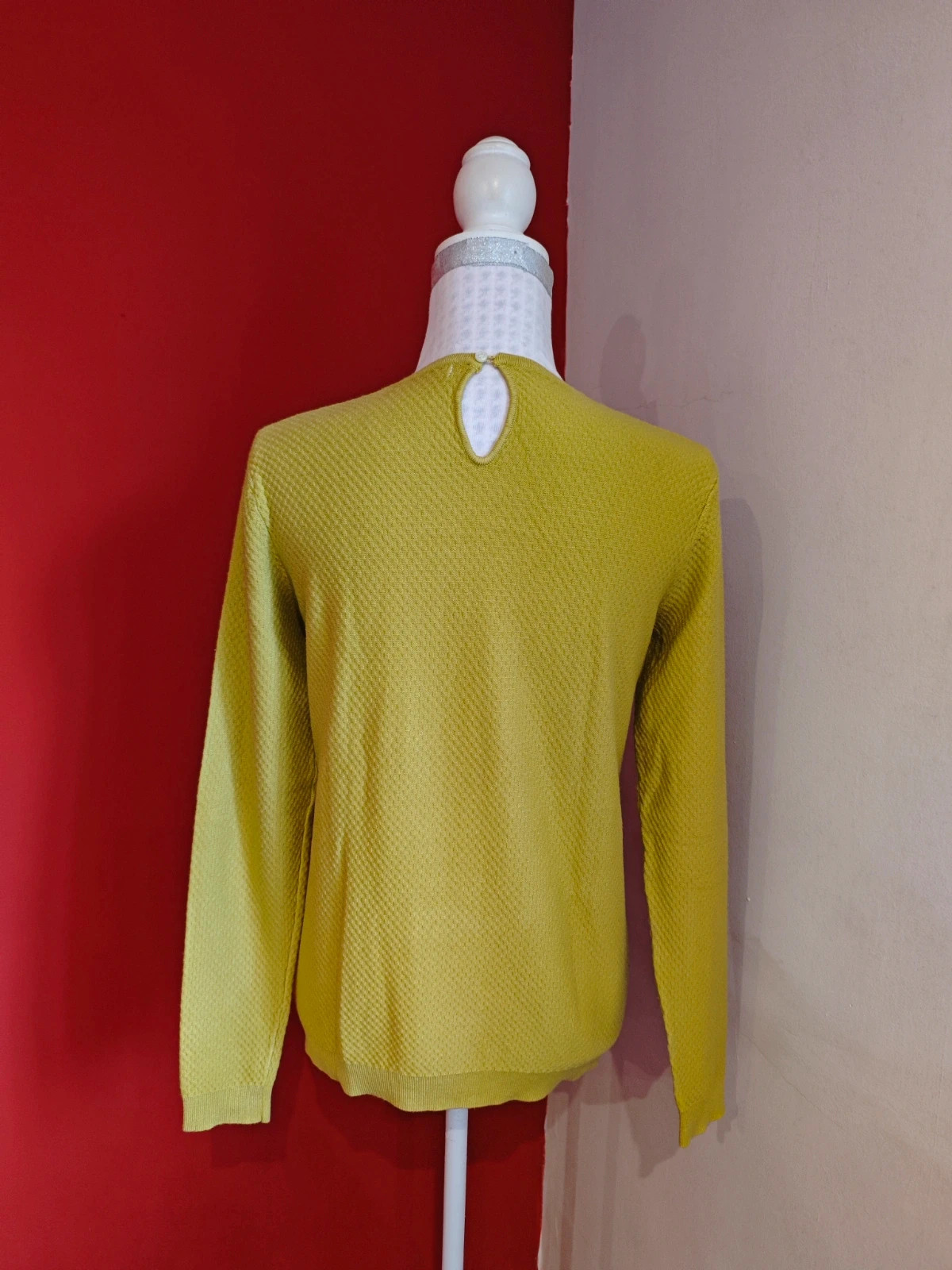 🌺 Jersey amarillo de punto con círculos en relieve – Mango – taille L / 40 / 12 5