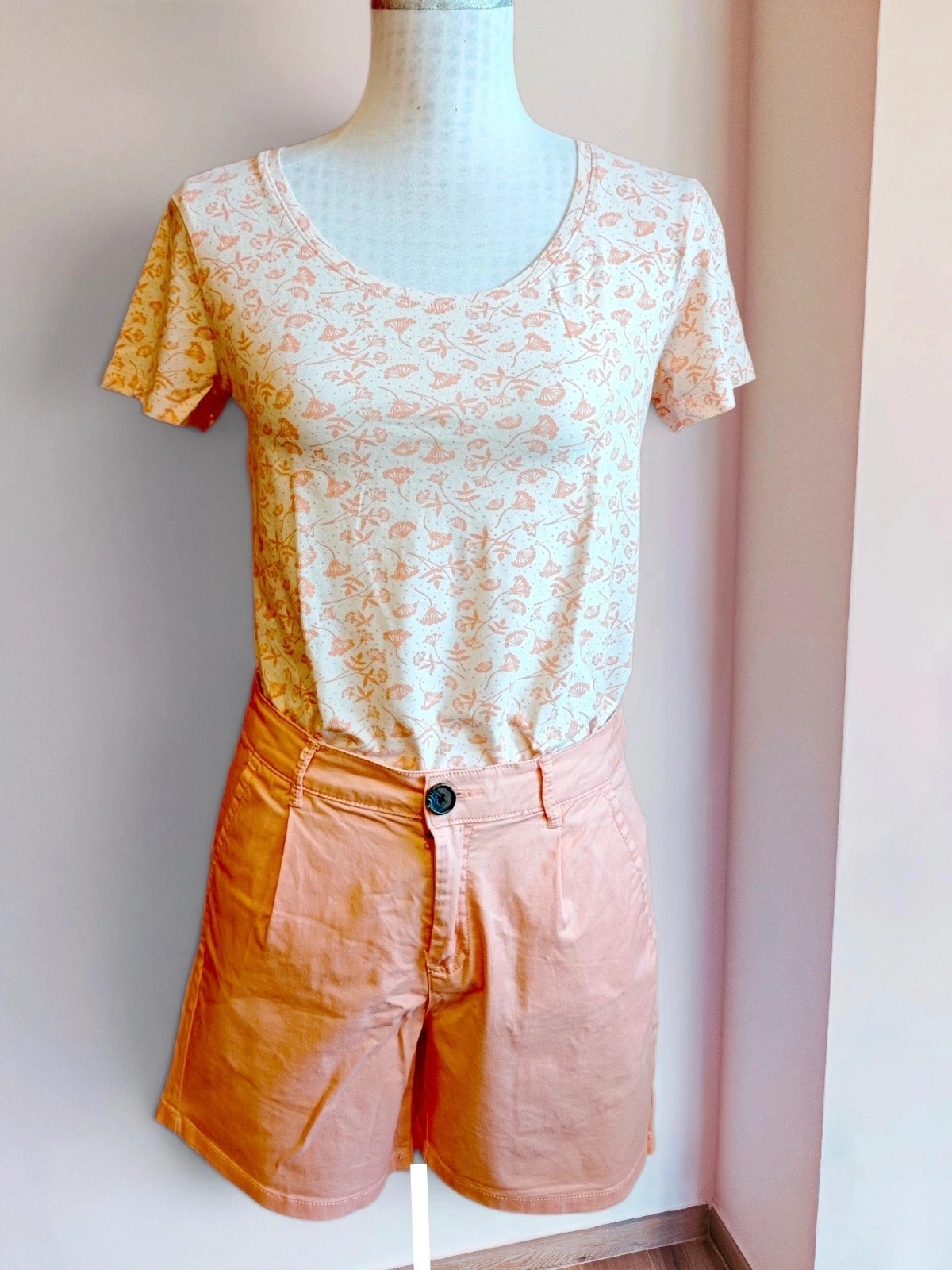 🌺Bonito conjunto de short y camiseta tonos coral, talla M