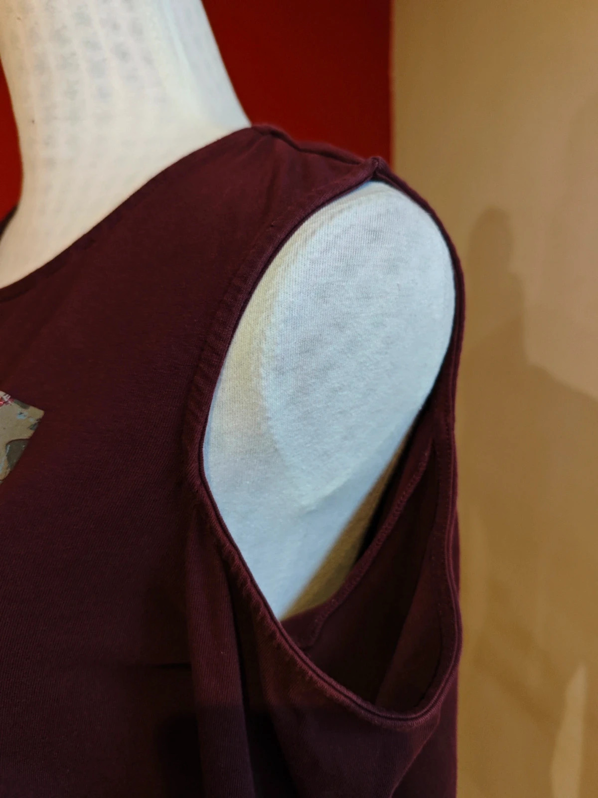 🌺Camiseta morada con frente estampado y hombros al aire – Emoi by Emonite – taille XL / 42 / 14 3