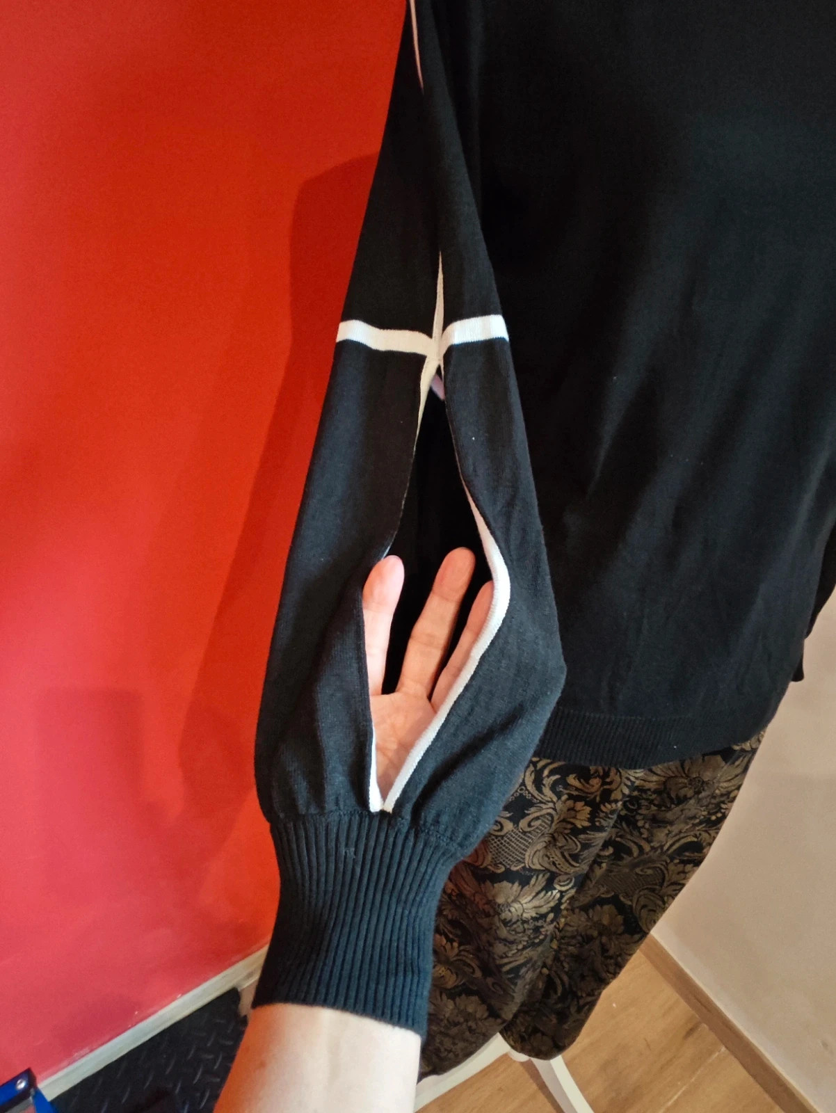 🌺 Jersey original de punto negro con bordes blancos y antebrazos abiertos – taille M / 38 / 10 5