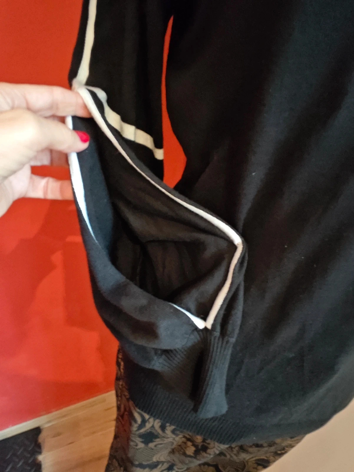 🌺 Jersey original de punto negro con bordes blancos y antebrazos abiertos – taille M / 38 / 10 4