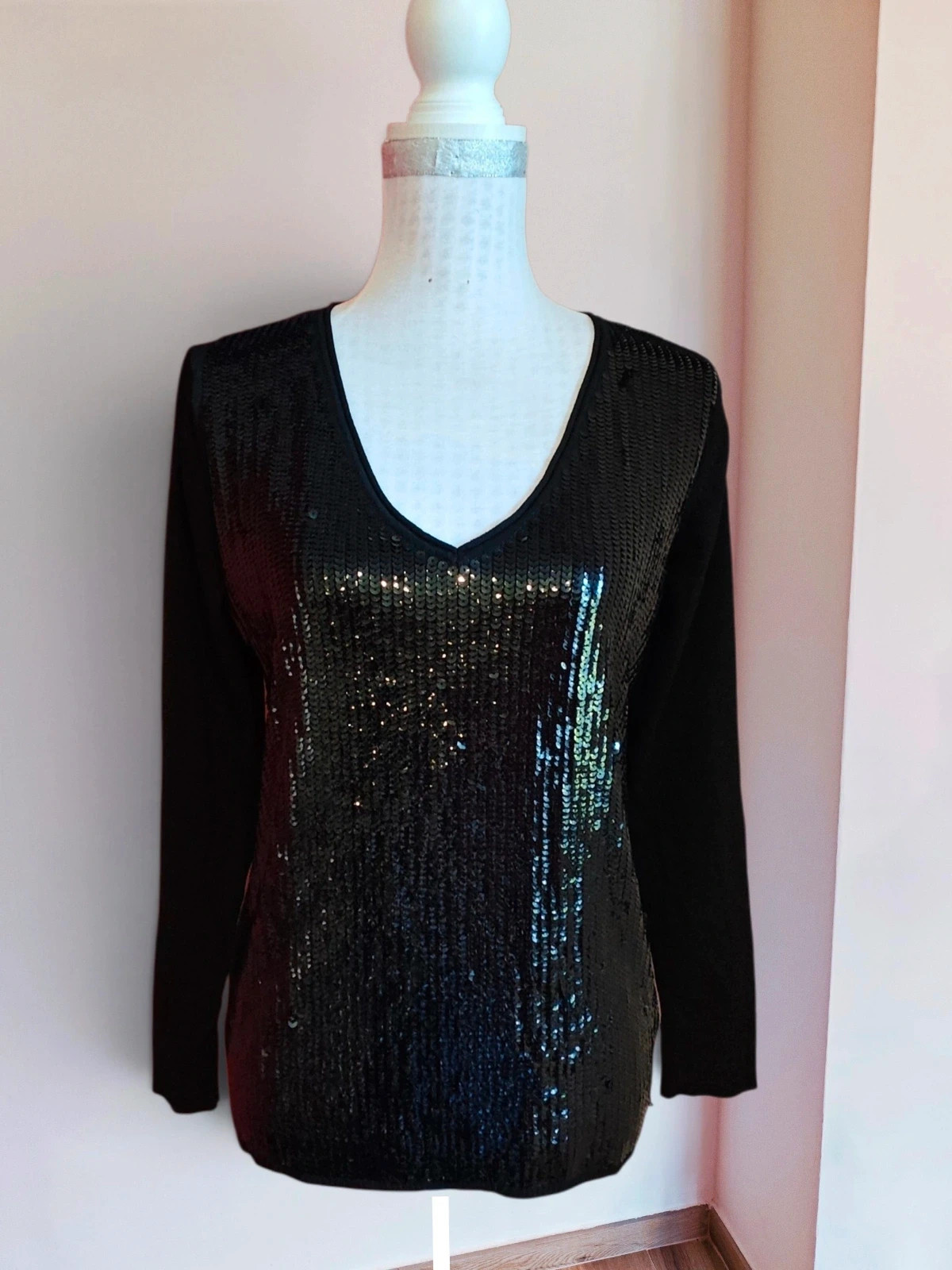 🌺 Chulisimo jersey negro con el frente lleno de lentejuelas