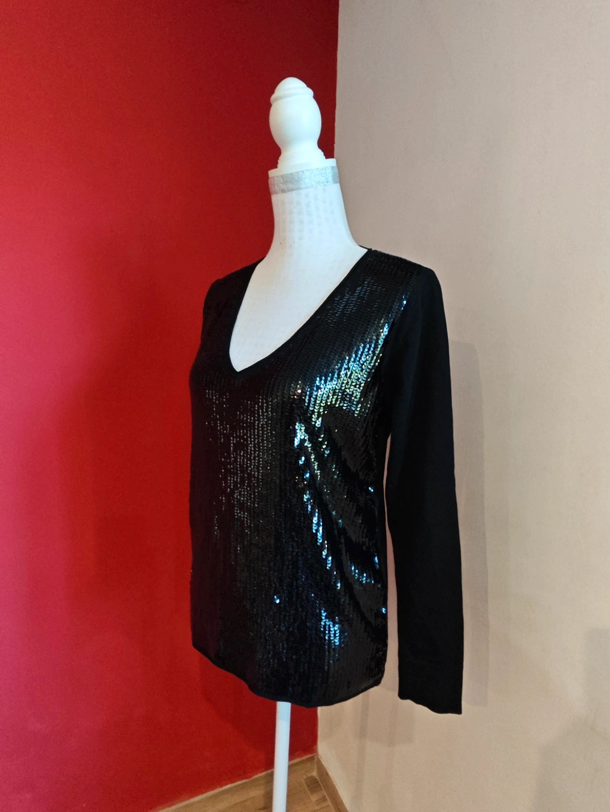 🌺 Chulisimo jersey negro con el frente lleno de lentejuelas – MNG Suit – taille M / 38 / 10 3