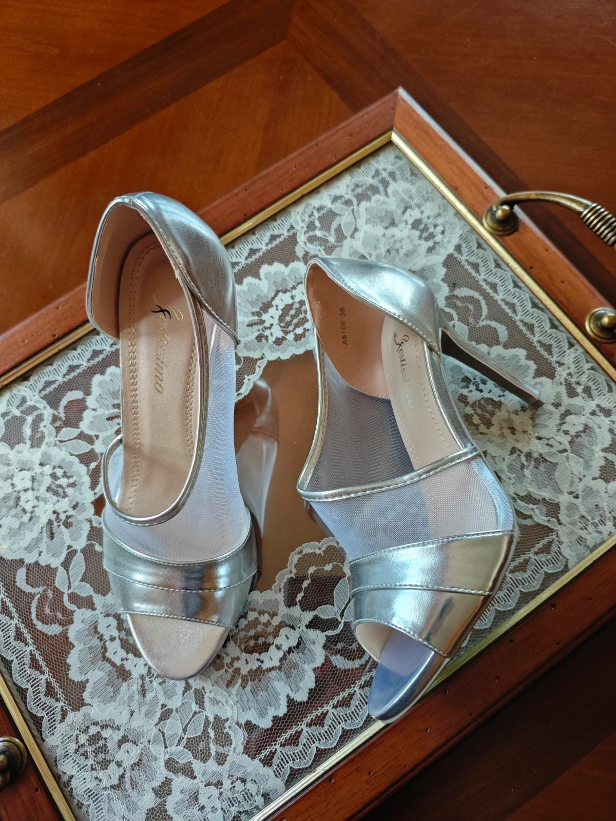 🌺Bonitos zapatos de tacón abiertos plateados y transparentes – Festissimo – taille 38 5