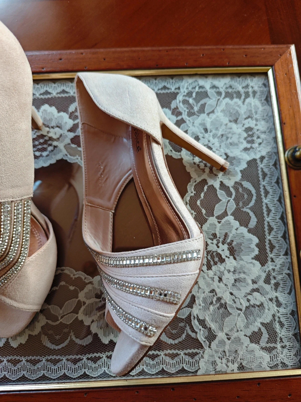 🌺 Elegantes zapatos para eventos de antelina rosa clarito con tiras de stras plateado – Joalice – taille 38 5