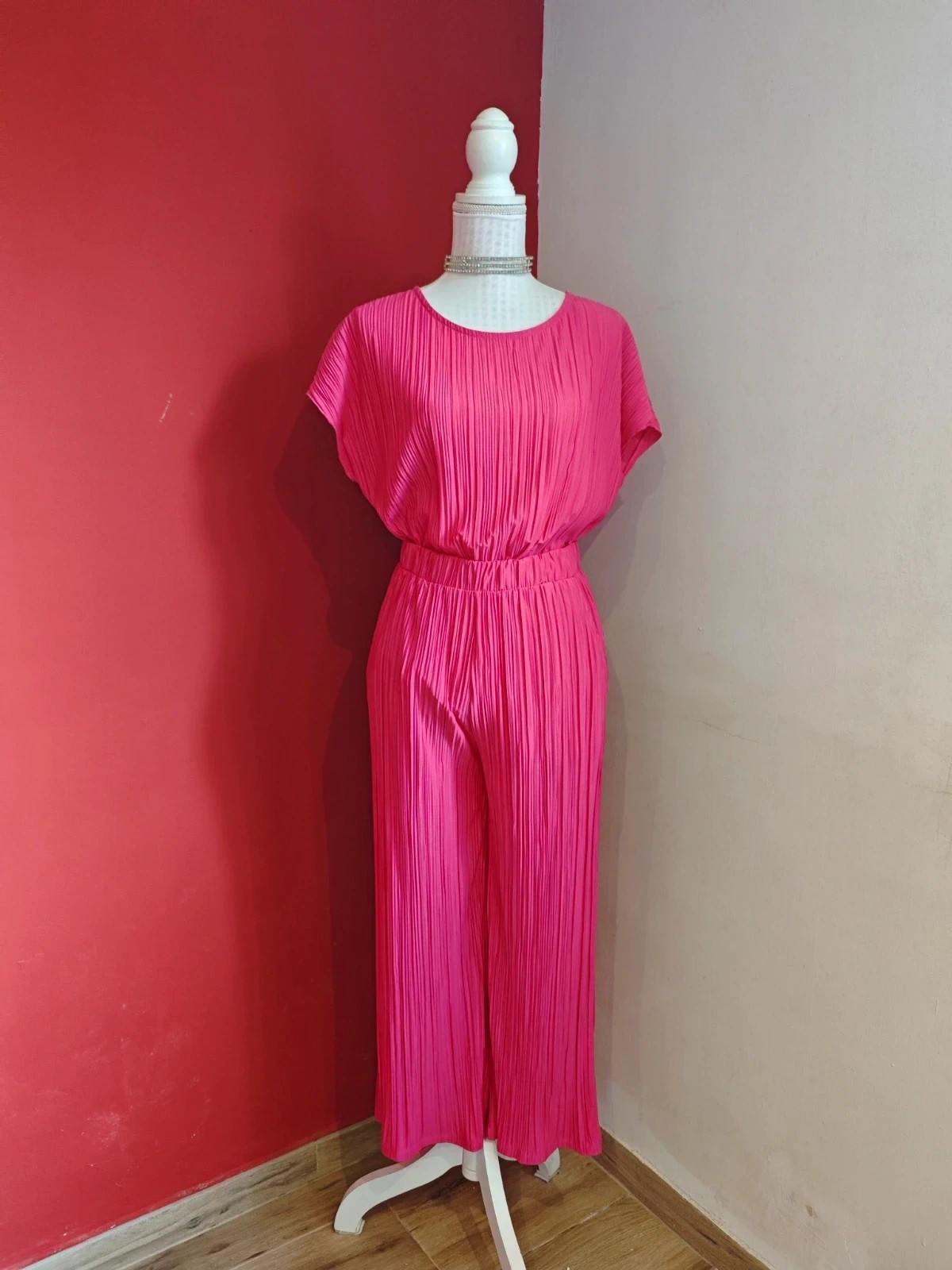 🌺 Juvenil conjunto de top y pantalón fucsia de tela plisada – Sfera – taille XXXL / 46 / 18 3