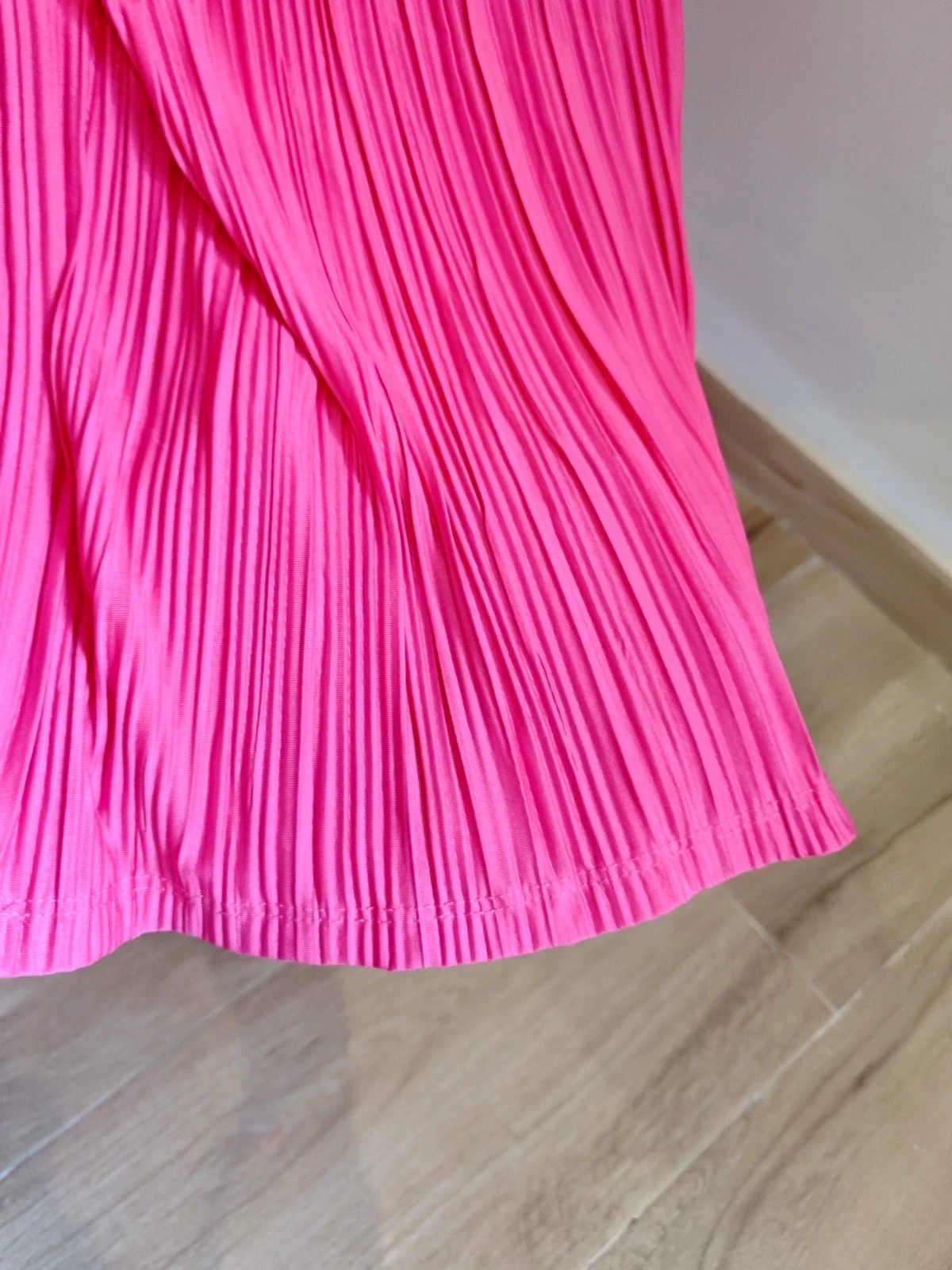 🌺 Juvenil conjunto de top y pantalón fucsia de tela plisada – Sfera – taille XXXL / 46 / 18 5