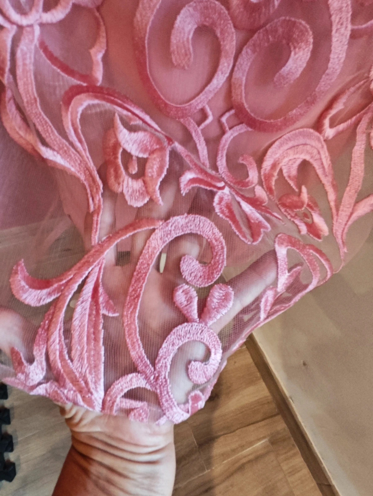 🌺Vestido super especial de gasa rosa con bordados delante y cuello de abalorios – Olimara – taille XXXL / 46 / 18 4