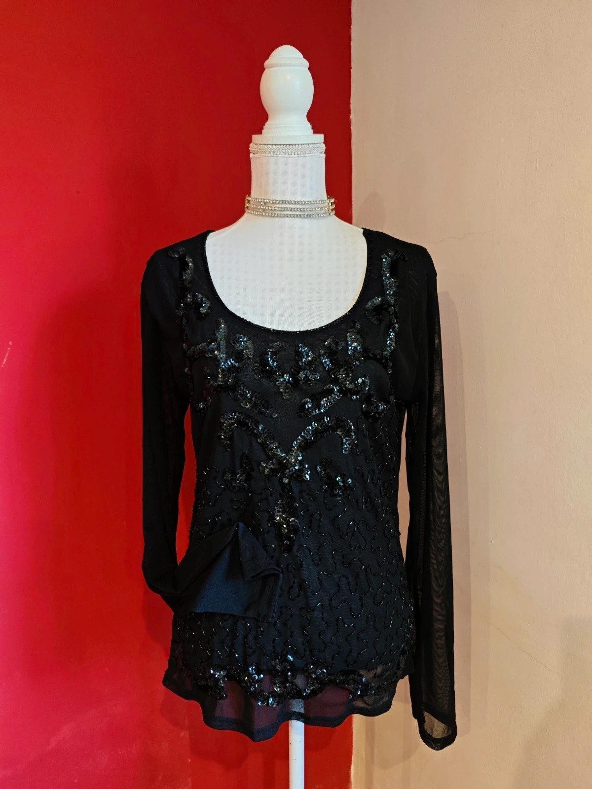 🌺Blusa de gasa negra con el frente lleno de lentejuelas