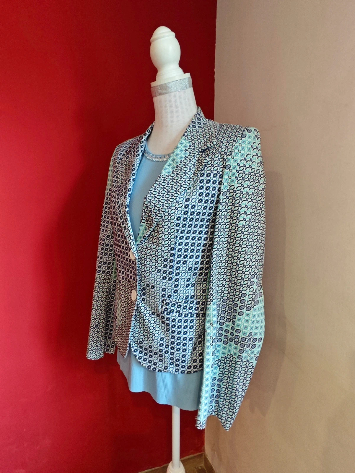 🌺Blazer entallada blanca con estampado geometrico tonos azul y verde – Amor de Cuba – taille L / 40 / 12 2