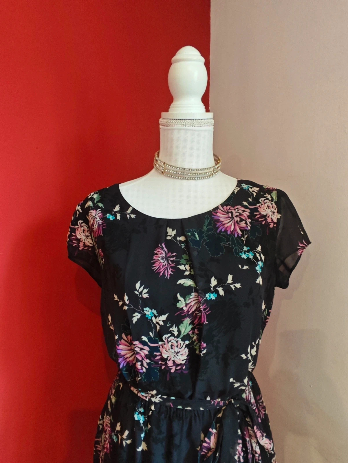 🌺 Bonito vestido de gasa negra con estampado floral – F&F – taille XL / 42 / 14 4