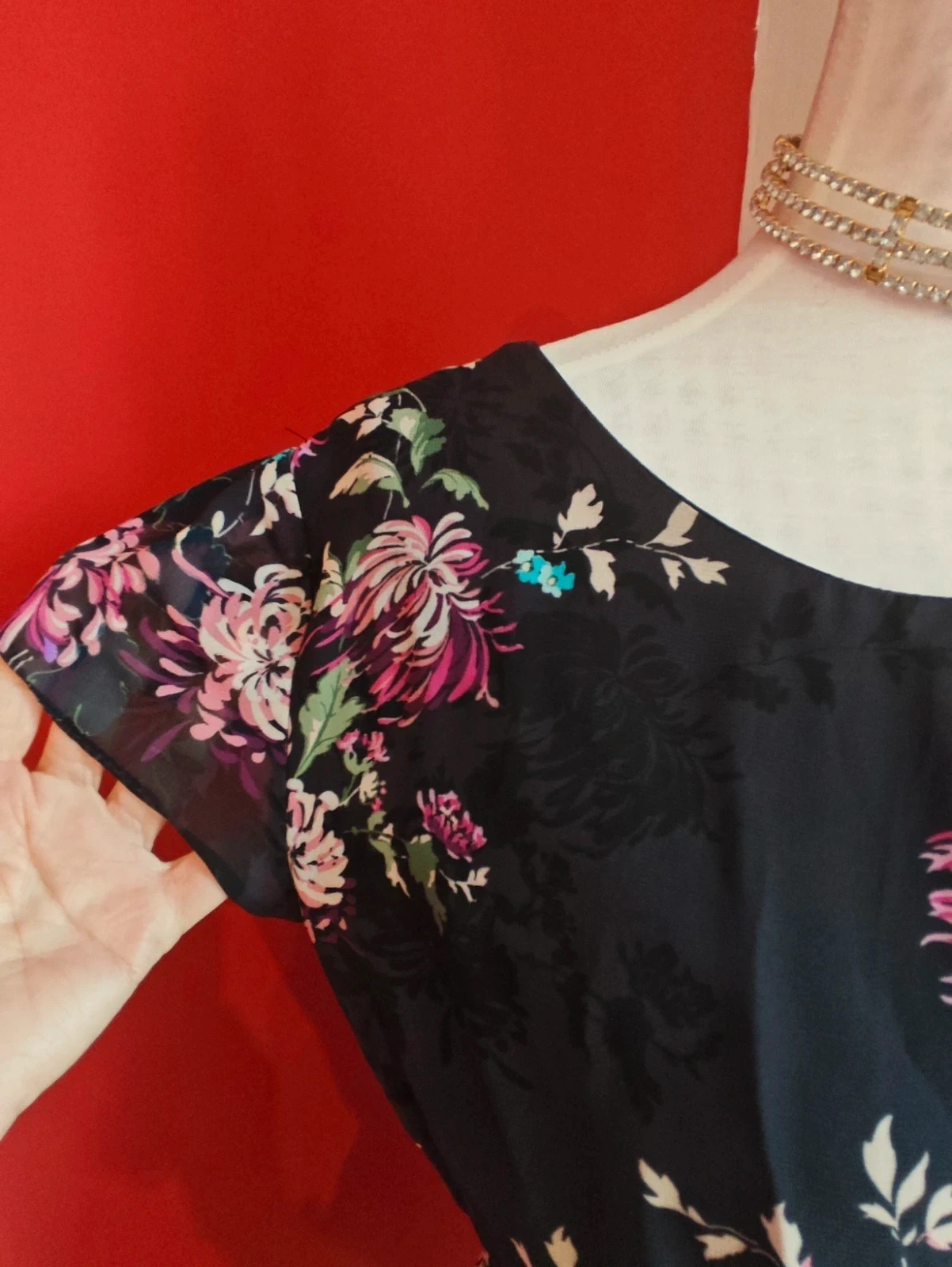 🌺 Bonito vestido de gasa negra con estampado floral – F&F – taille XL / 42 / 14 5