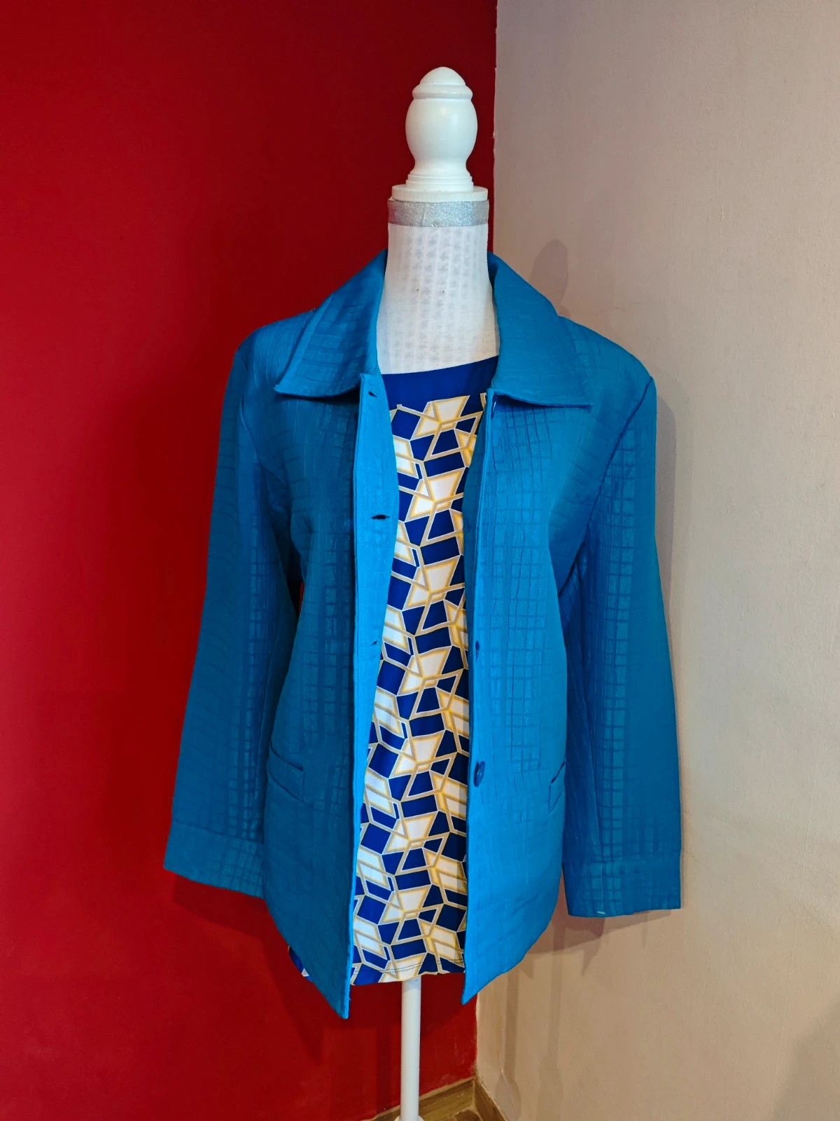 🌺 Blazer tono azulón con relieves y brillo, talla 52 – Nikki – taille 6XL / 52 / 24 3