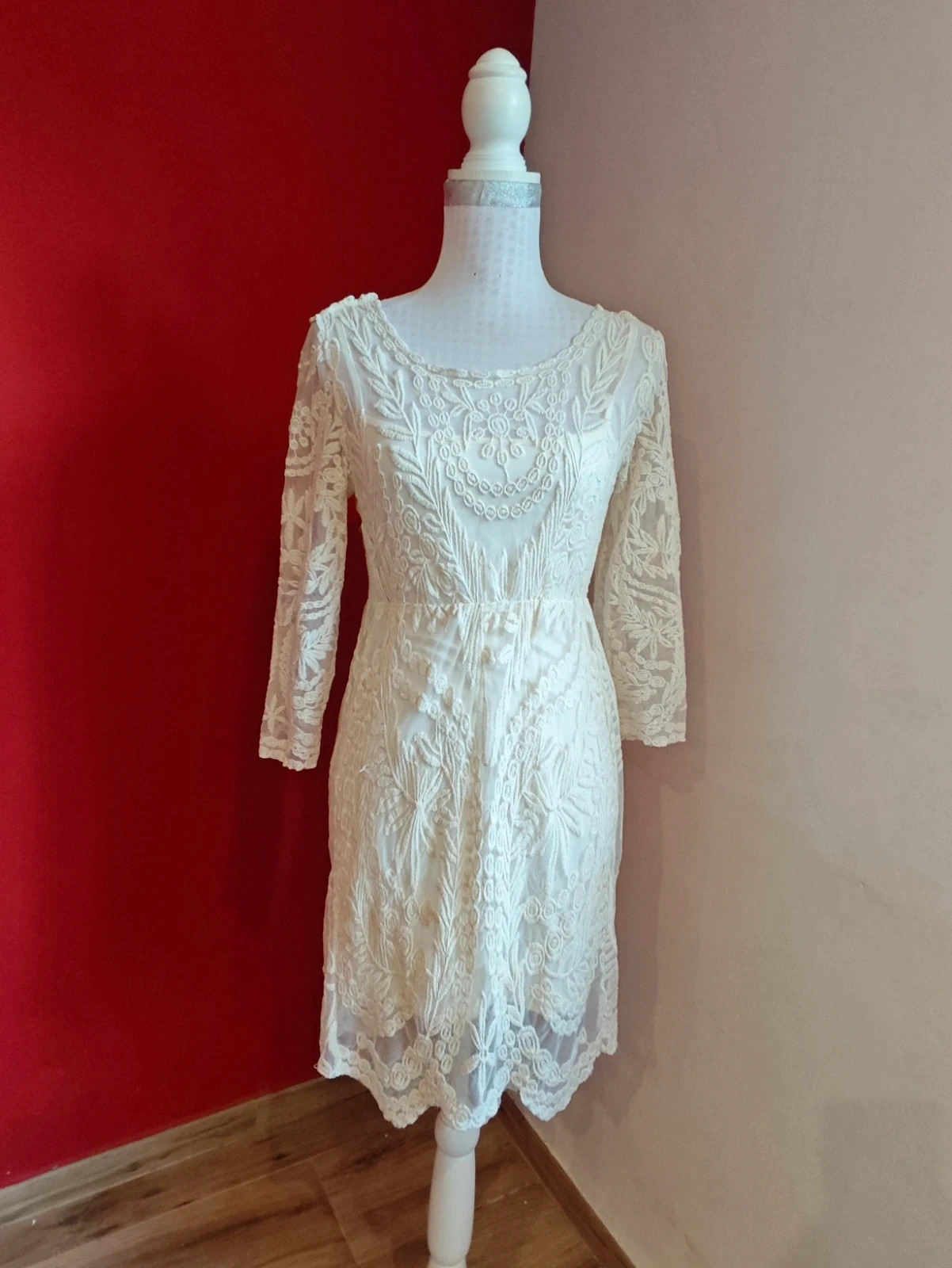 🌺 Precioso vestido de gasa con bordados tono crema y vestido interior, de Vila – Vila – taille S / 36 / 8 2