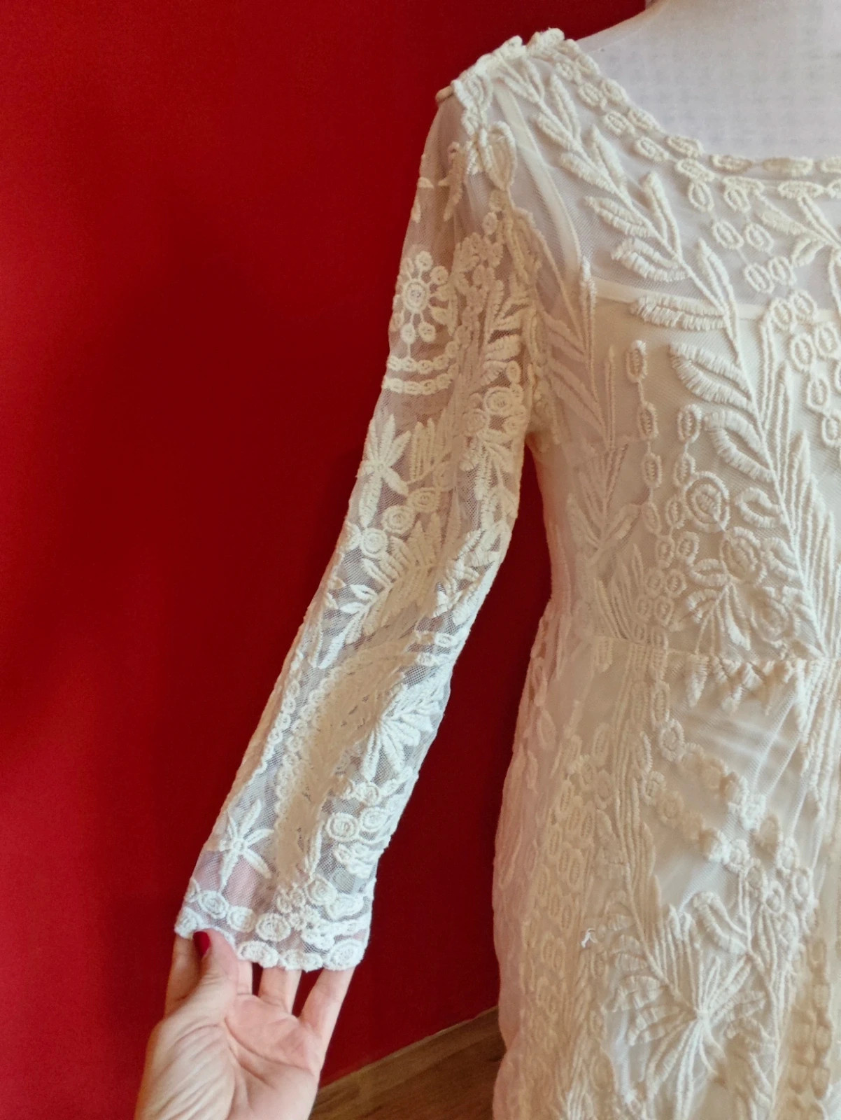 🌺 Precioso vestido de gasa con bordados tono crema y vestido interior, de Vila – Vila – taille S / 36 / 8 5