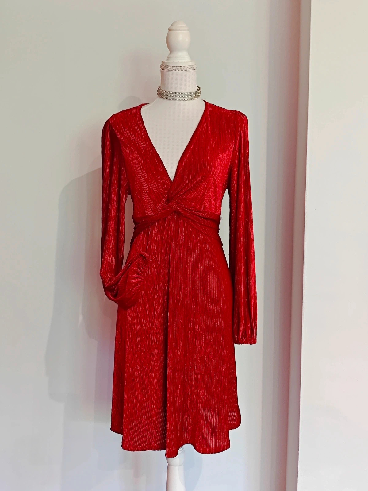 🌺 Precioso vestido rojo de punto plisado con hilos de lurex – taille XL / 42 / 14