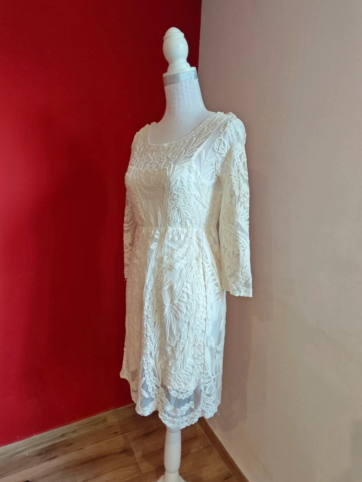 🌺 Precioso vestido de gasa con bordados tono crema y vestido interior, de Vila – Vila – taille S / 36 / 8 3