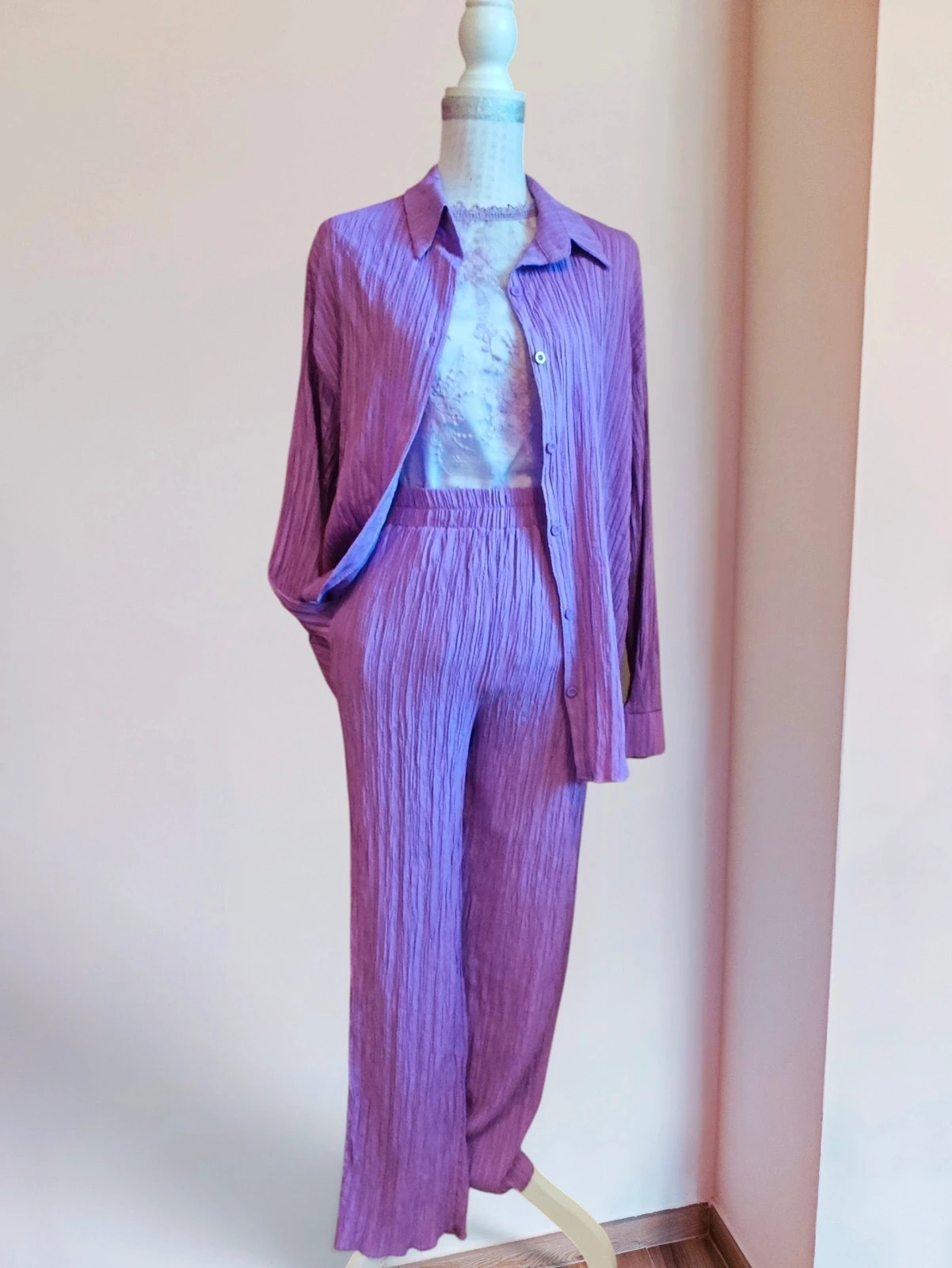🌺 Precioso traje de sobrecamisa y pantalón lila tela efecto arrugadito – salants – taille M / 38 / 10