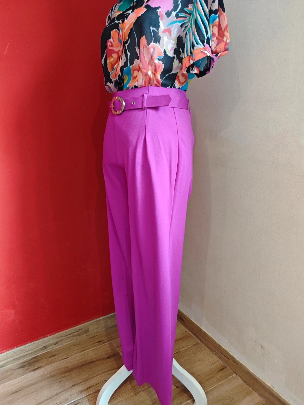 🌺 Elegante pantalón fucsia de pata ancha con cinturón – Made In Italy – taille L / 40 / 12 3