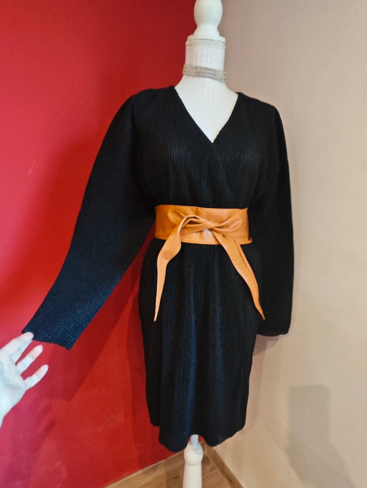 🌺 Vestido negro con brillos de tela plisada – taille 9XL / 58 / 30 2