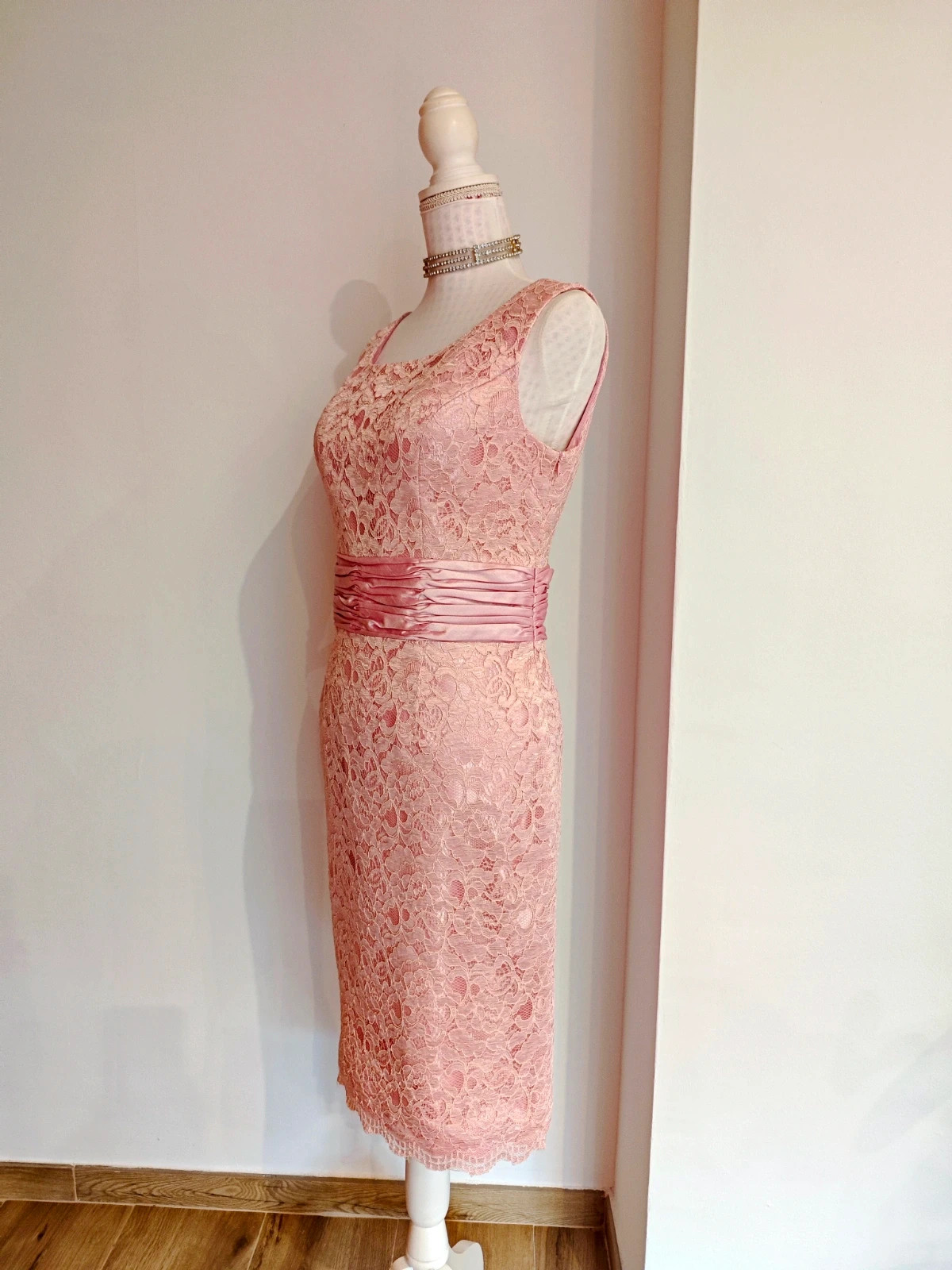 🌺Maravilloso vestido de blonda rosa con cintura de raso con pliegues – Zeila – taille XL / 42 / 14 2
